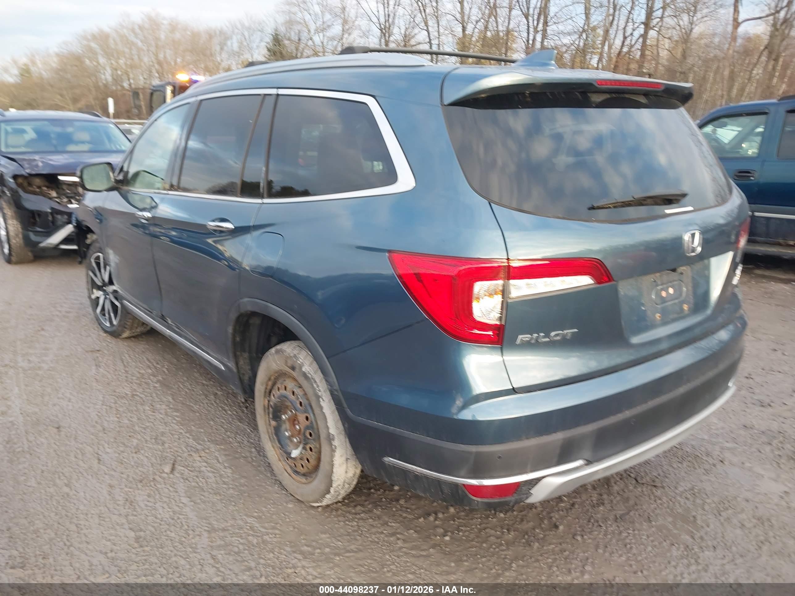 HONDA PILOT image 3