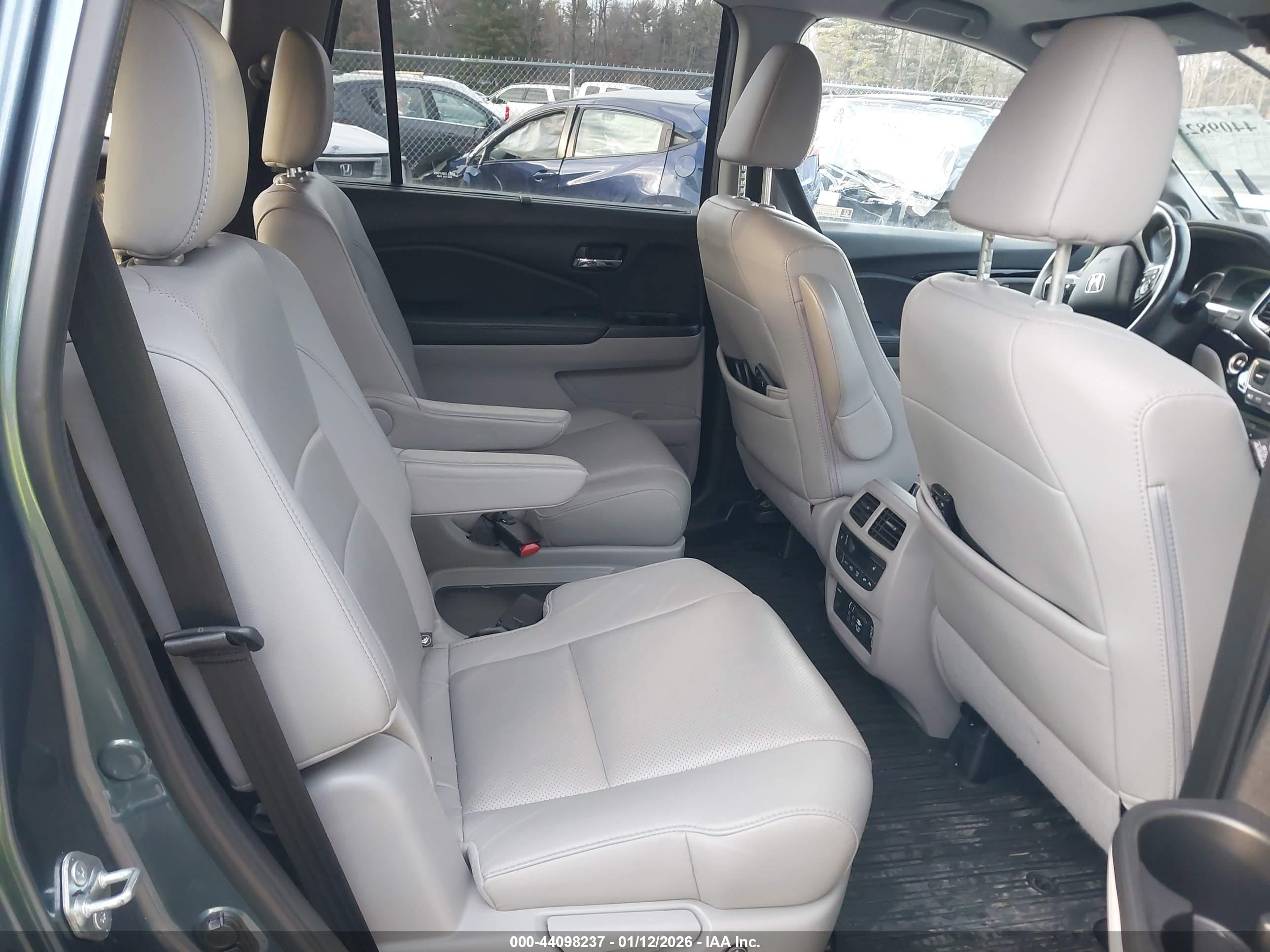 HONDA PILOT image 8