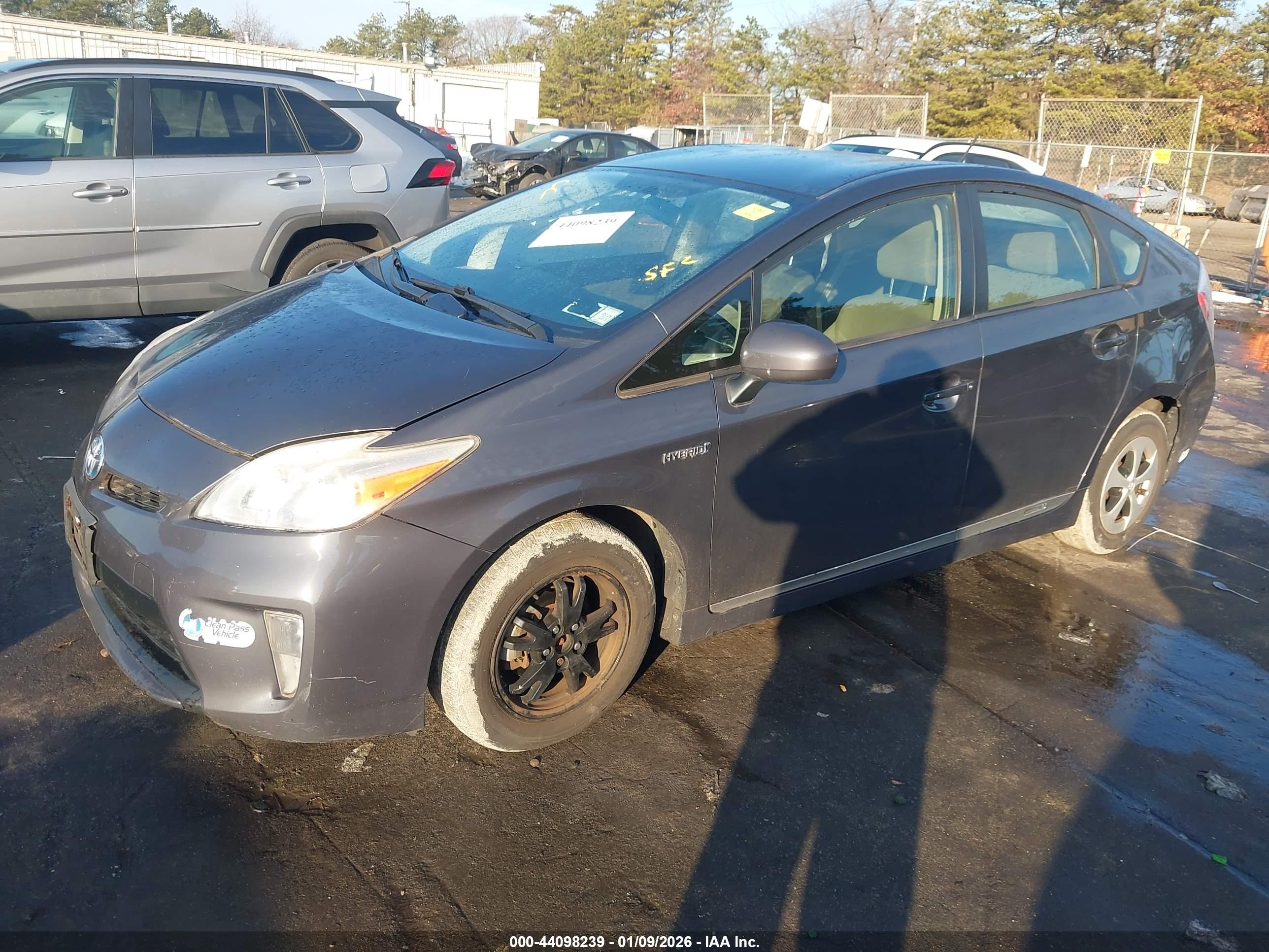 TOYOTA PRIUS image 2