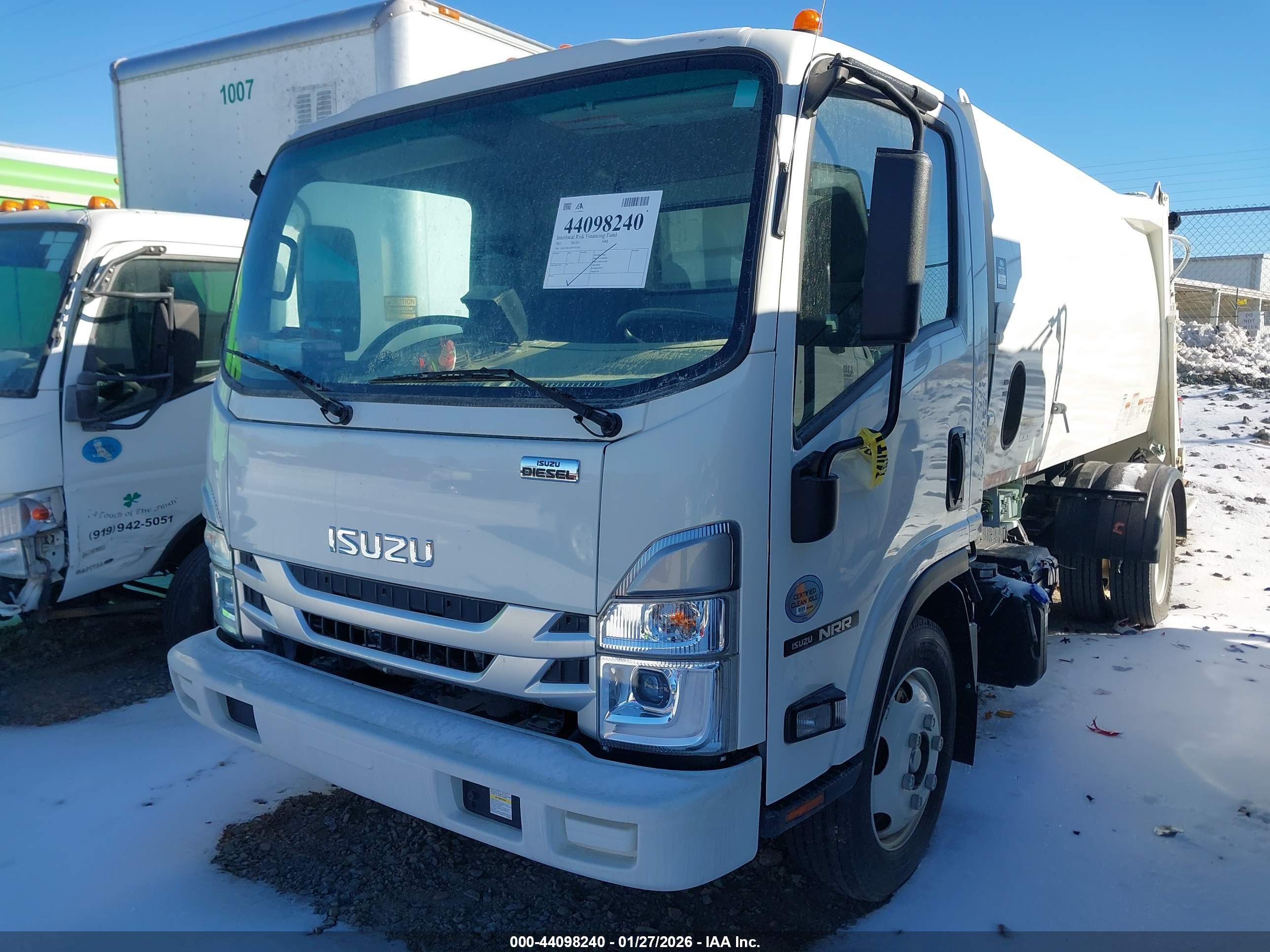 ISUZU NRR image 2