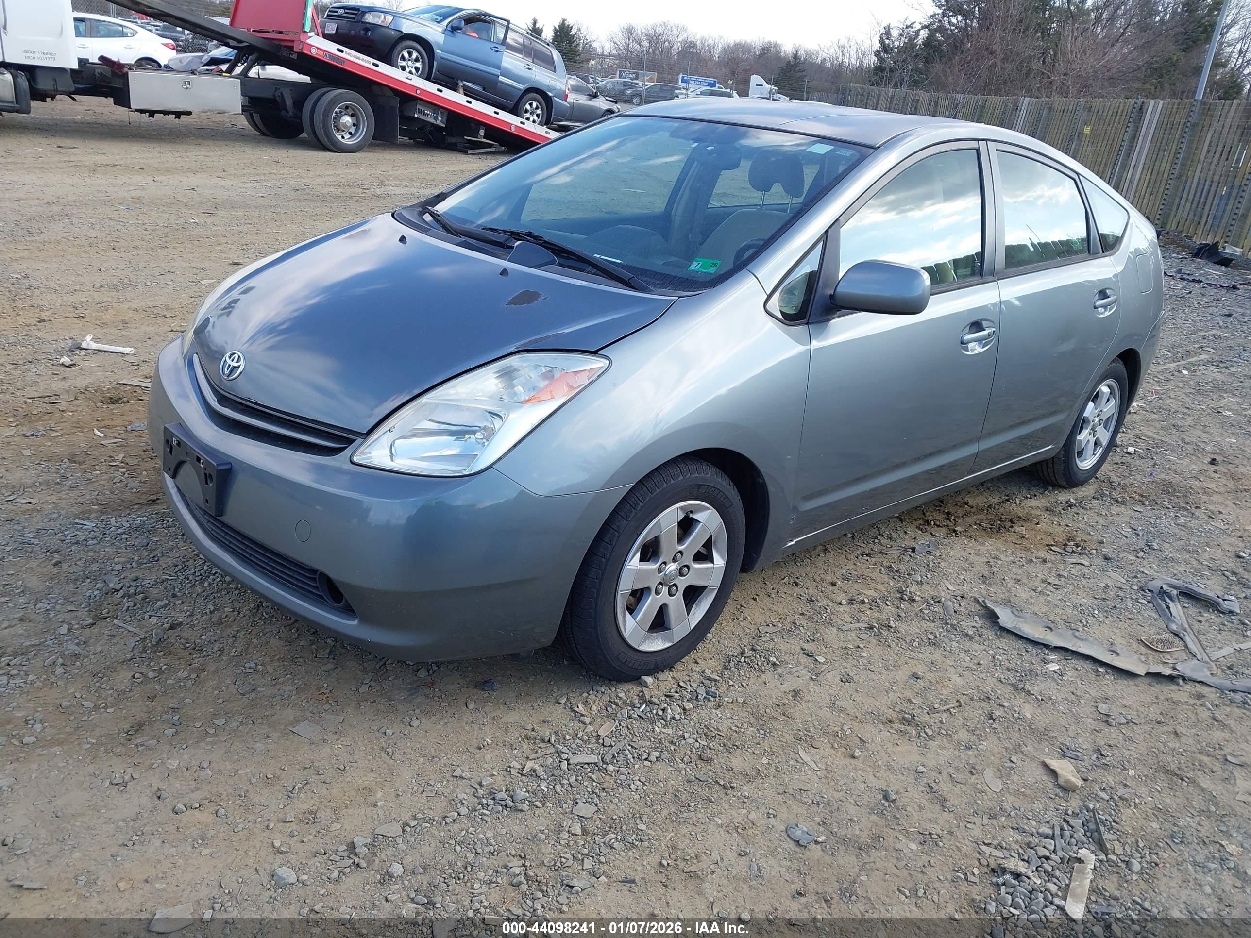 TOYOTA PRIUS image 2