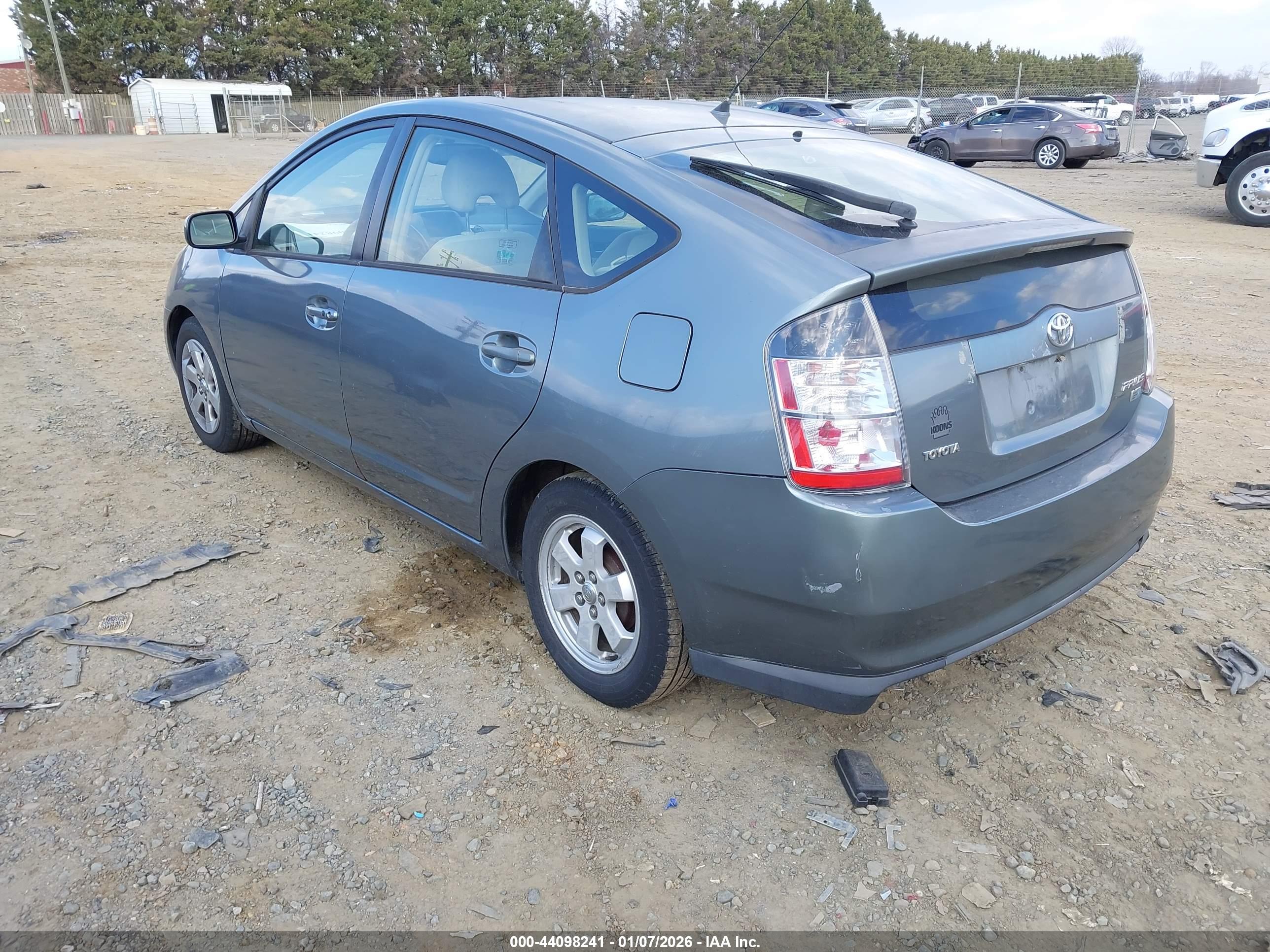 TOYOTA PRIUS image 3