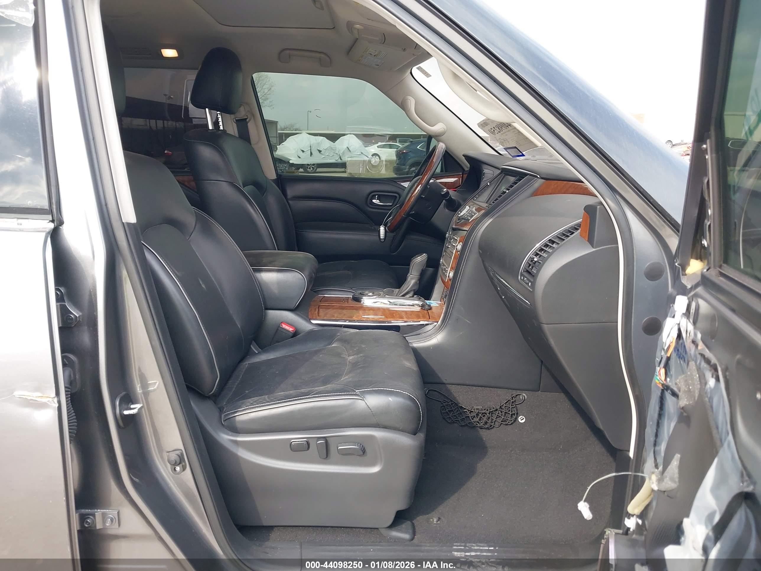 INFINITI QX80 image 5