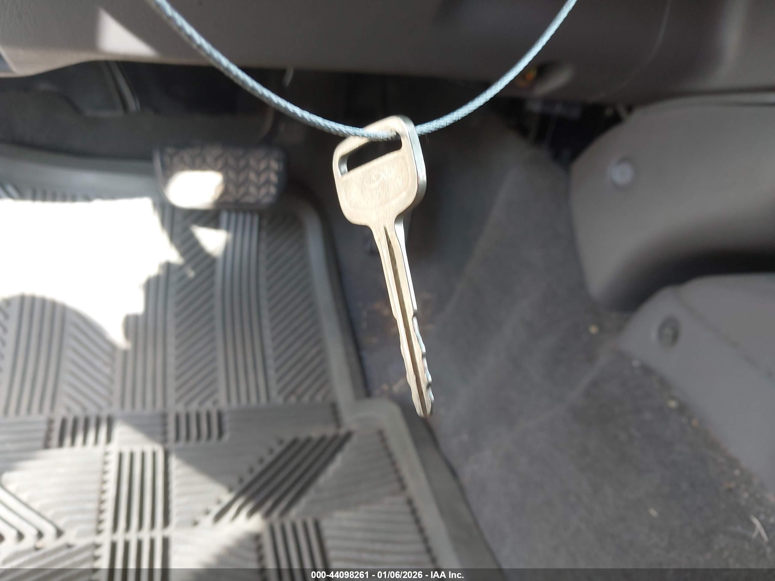 TOYOTA TACOMA image 11