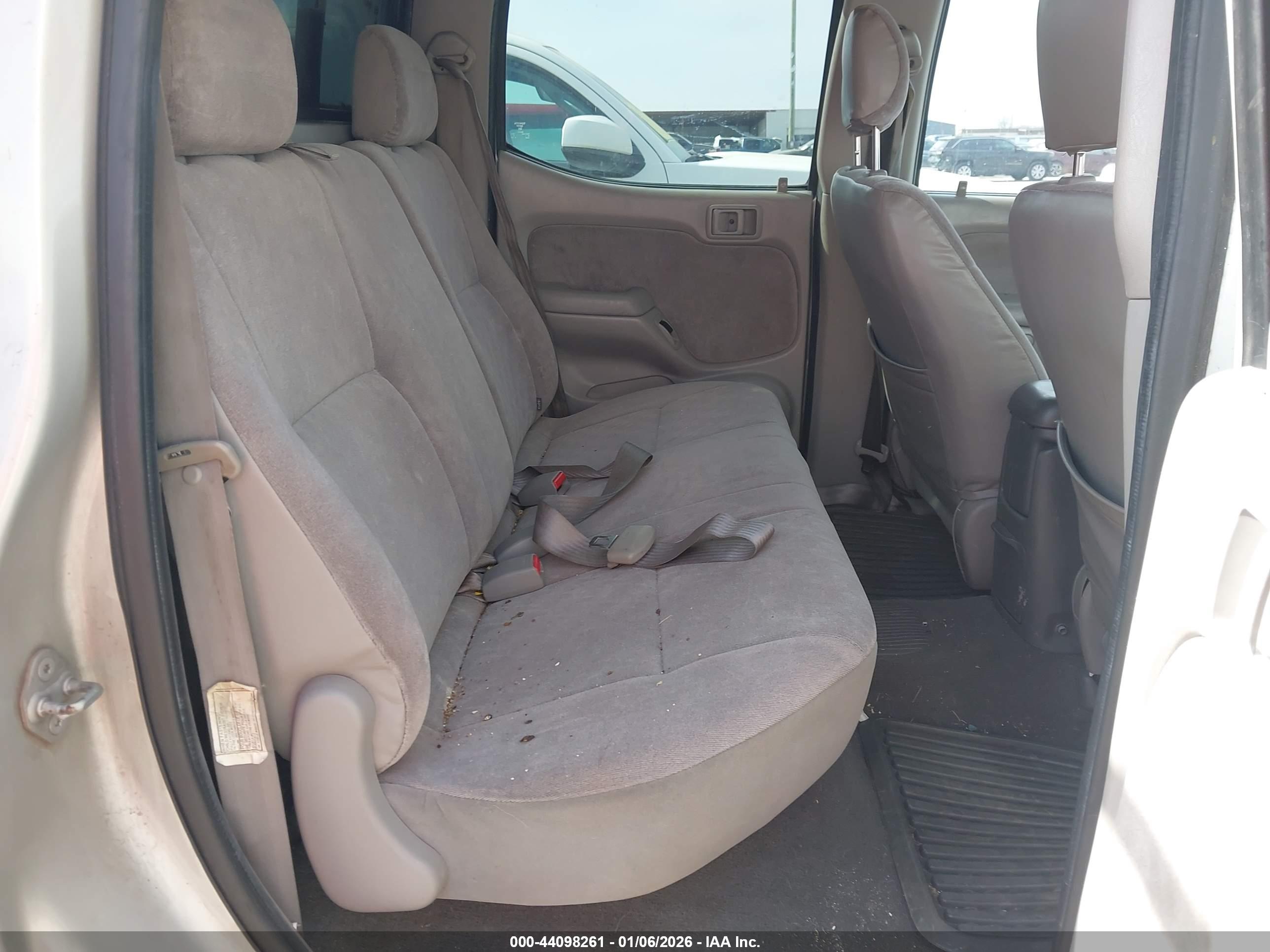 TOYOTA TACOMA image 8