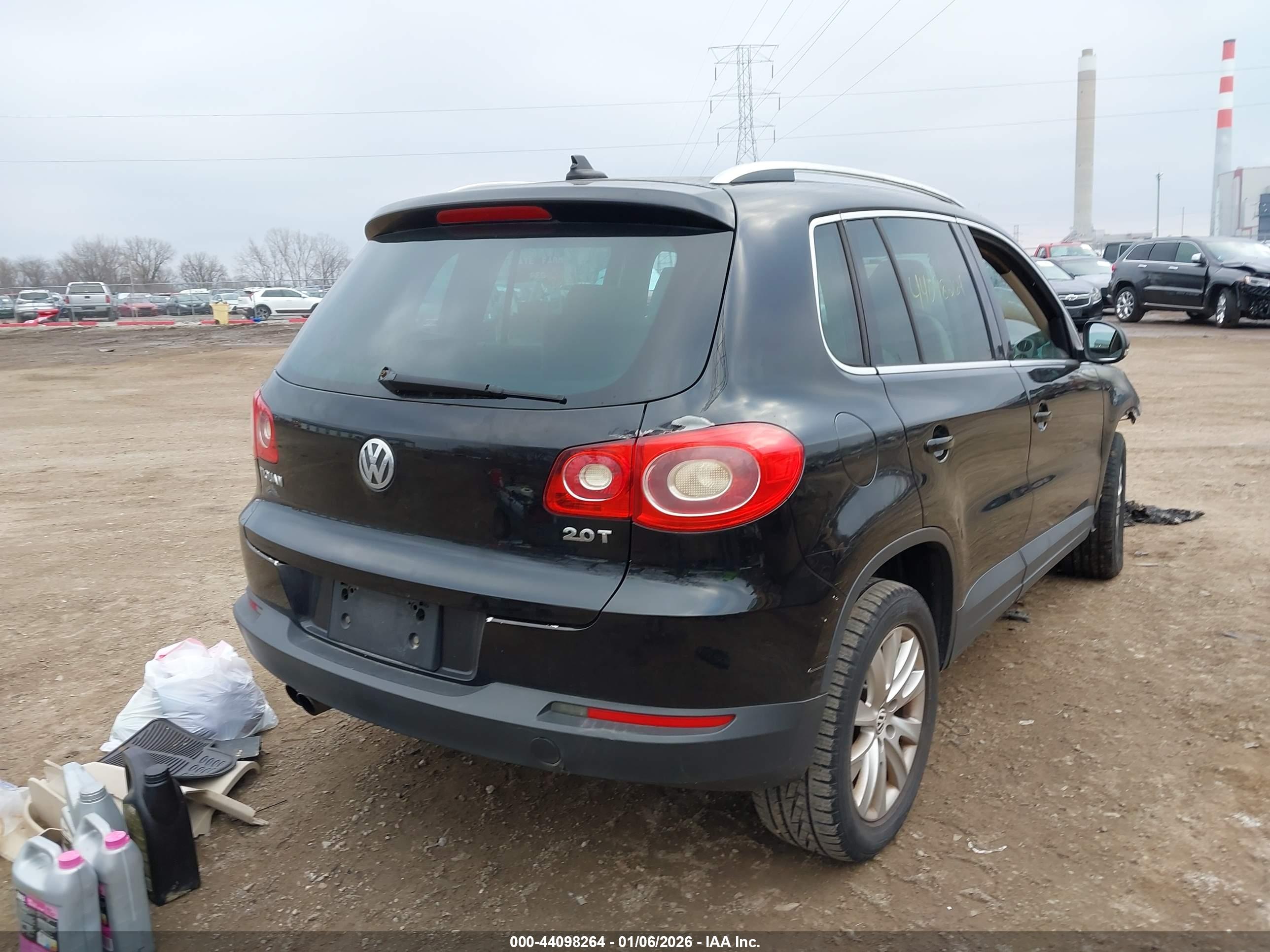 VOLKSWAGEN TIGUAN image 4