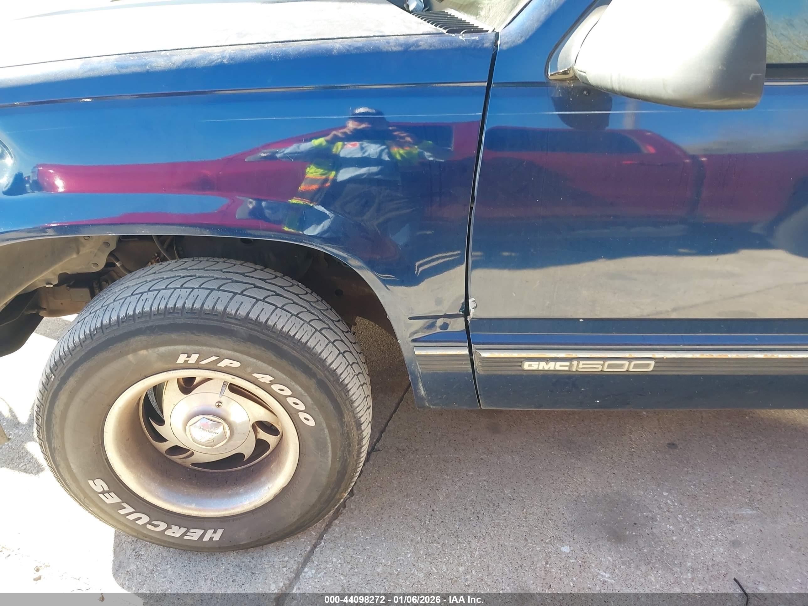 GMC SIERRA image 6