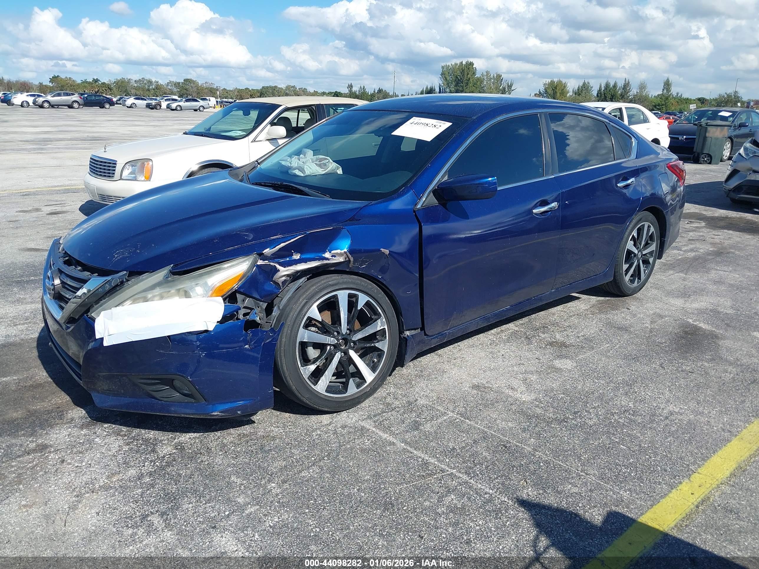 NISSAN ALTIMA image 2