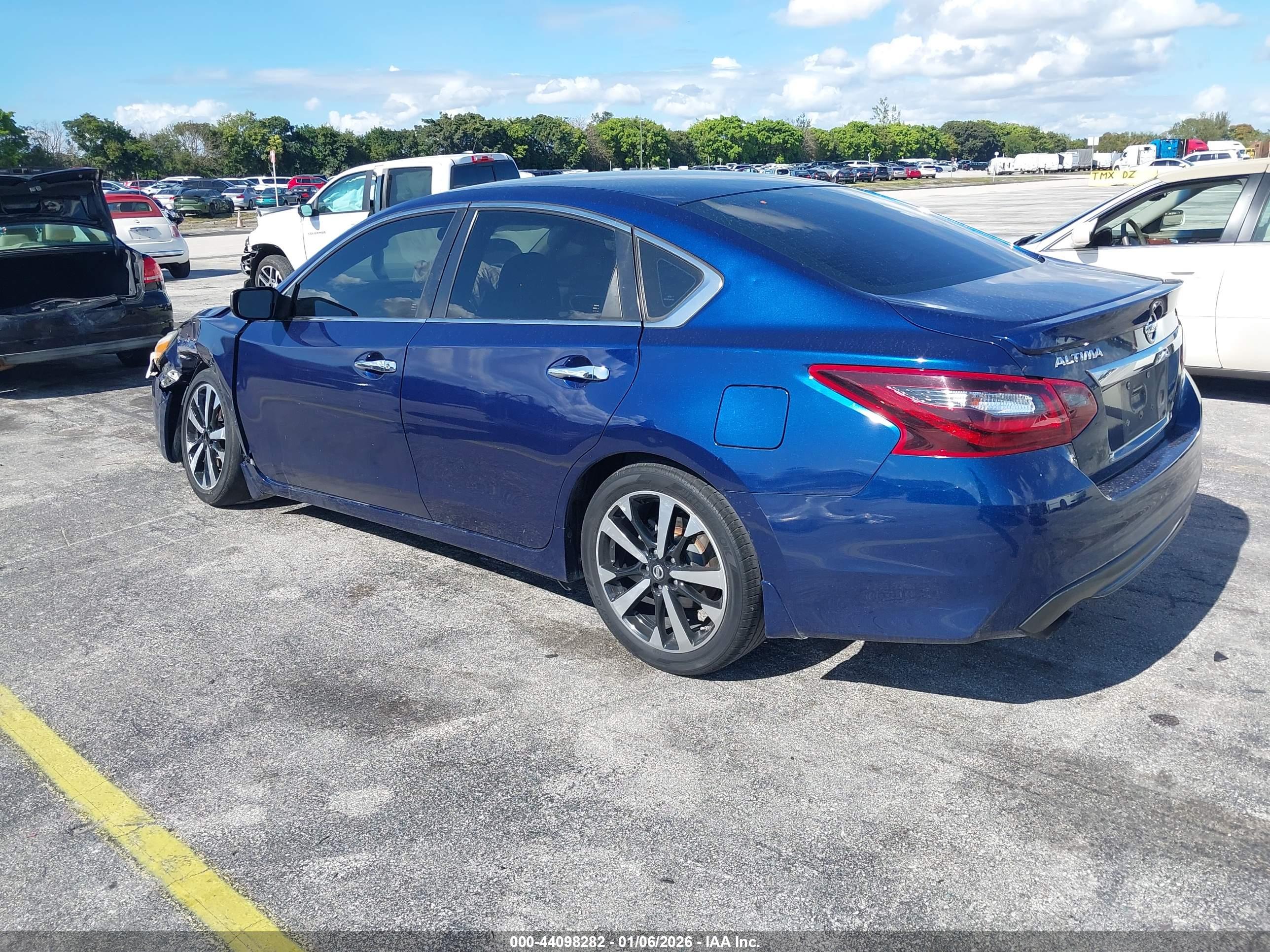 NISSAN ALTIMA image 3