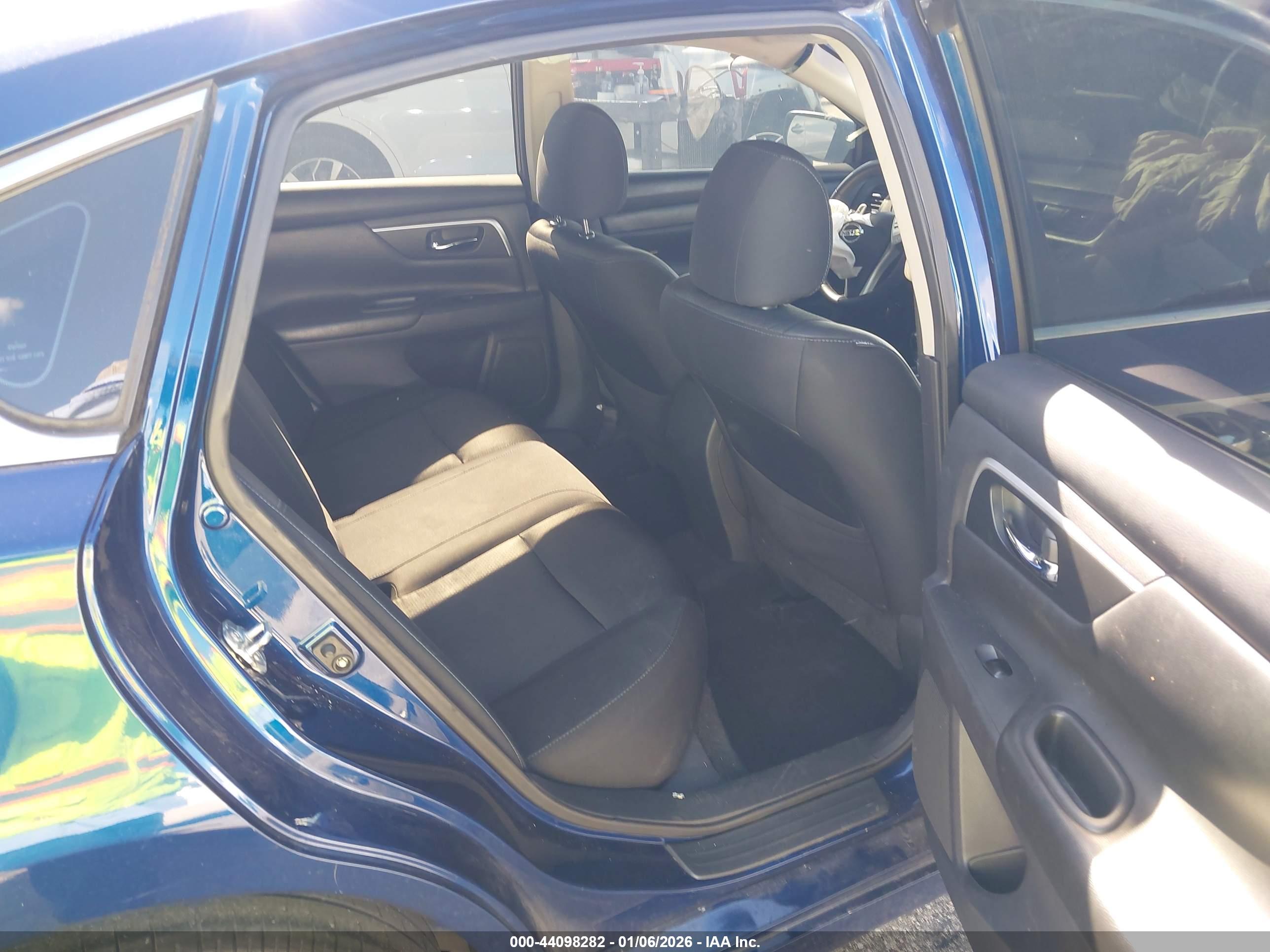 NISSAN ALTIMA image 8