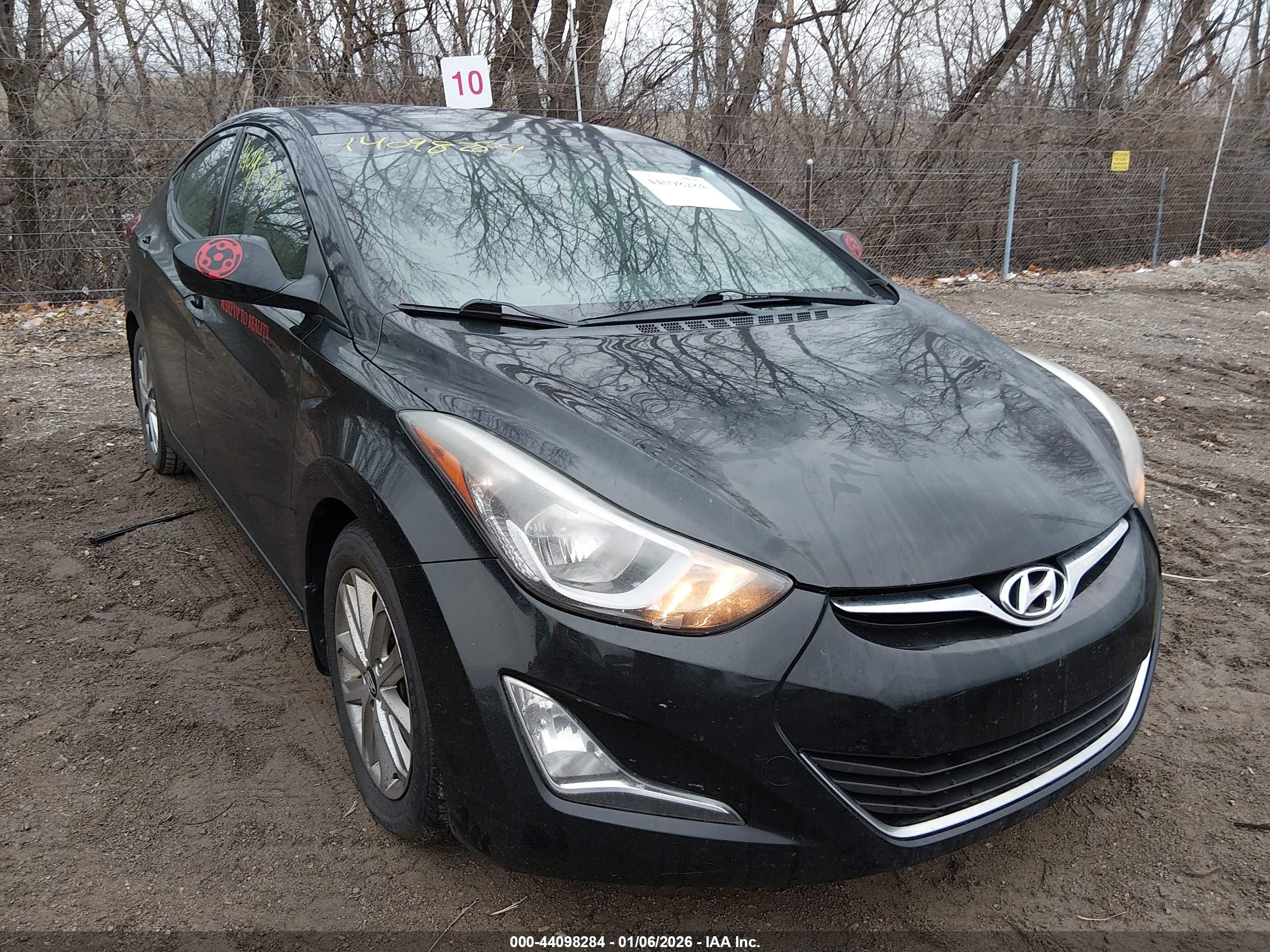 HYUNDAI ELANTRA image 6