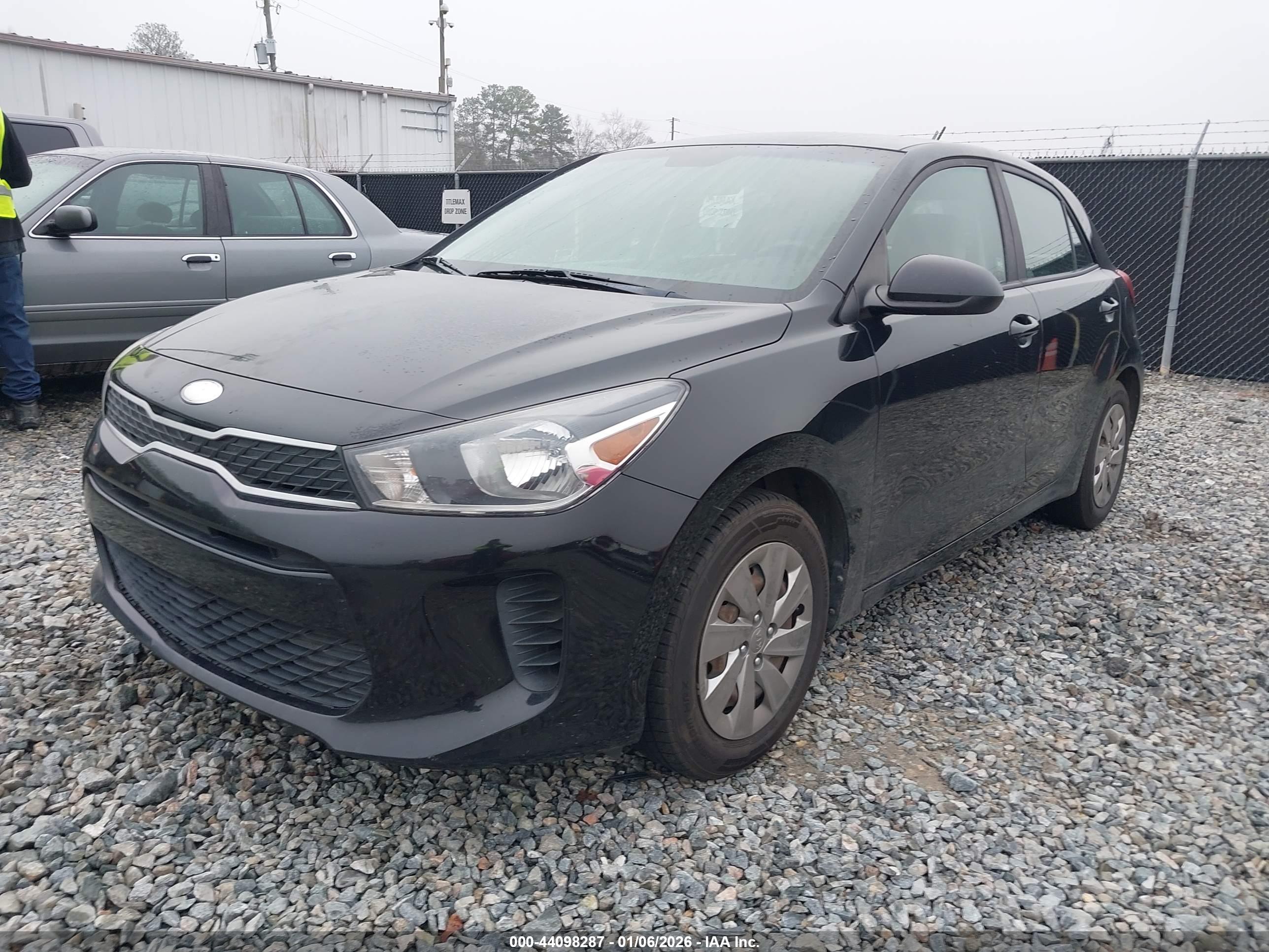 KIA RIO image 2