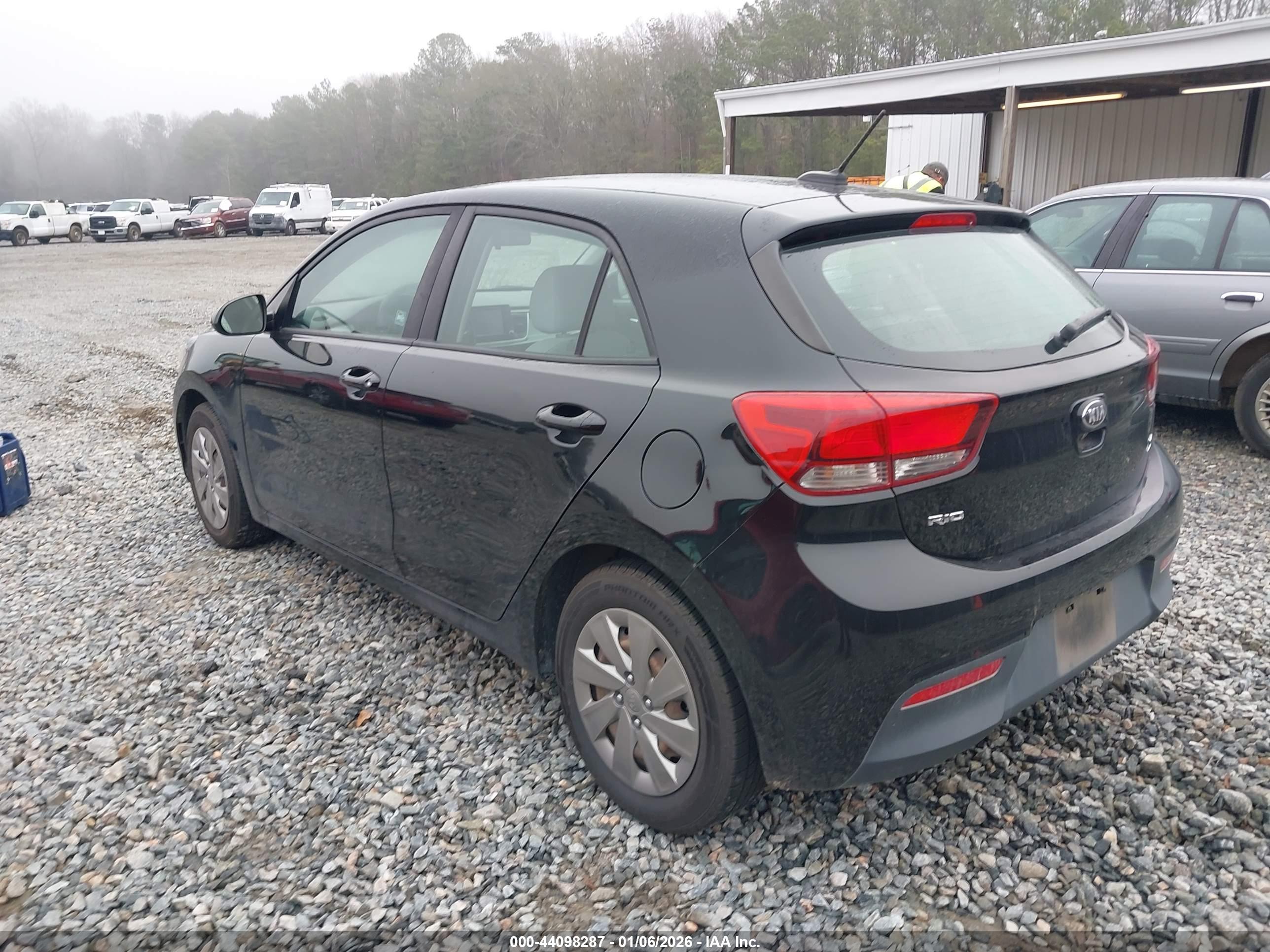KIA RIO image 3