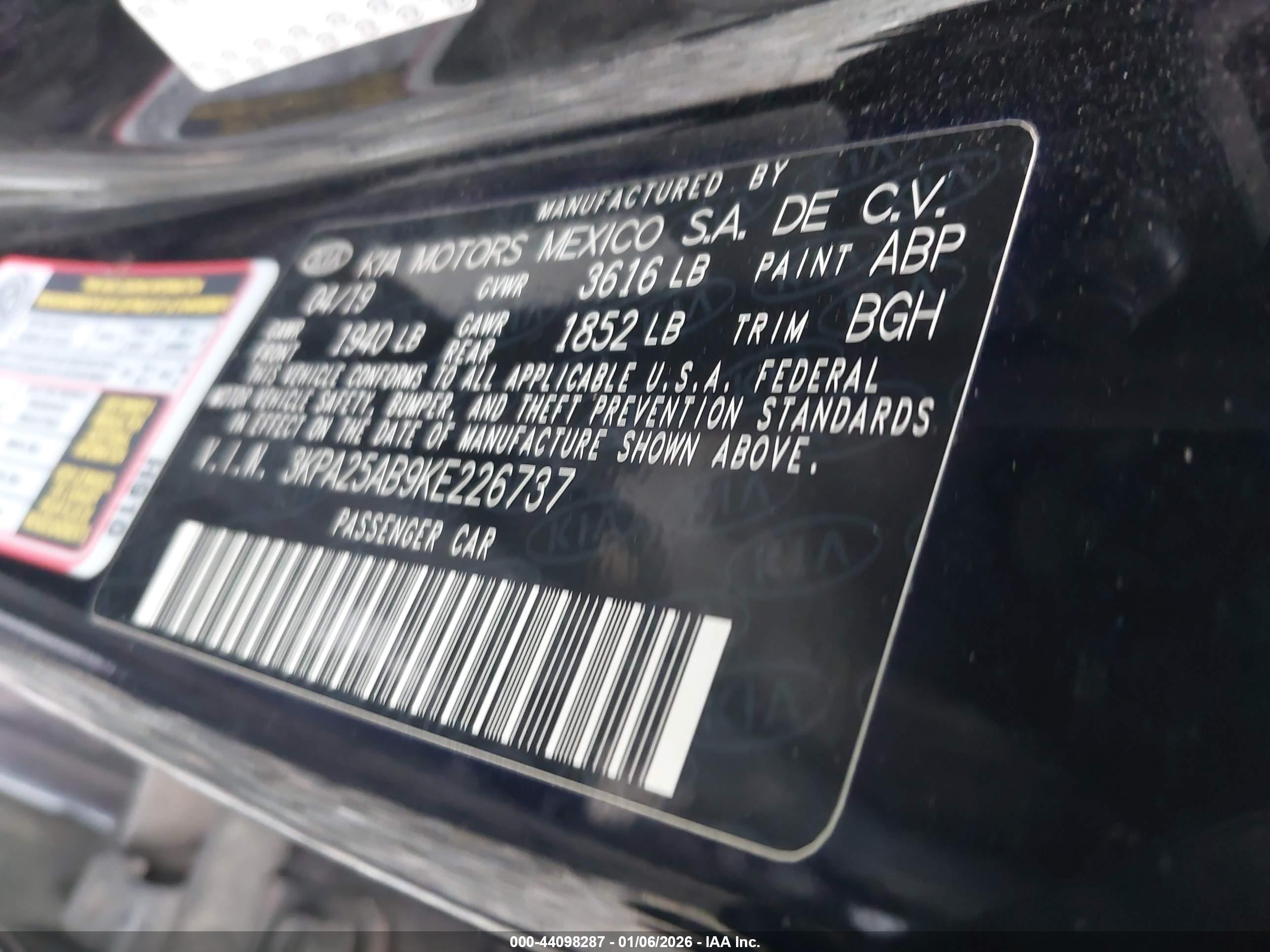 KIA RIO image 9