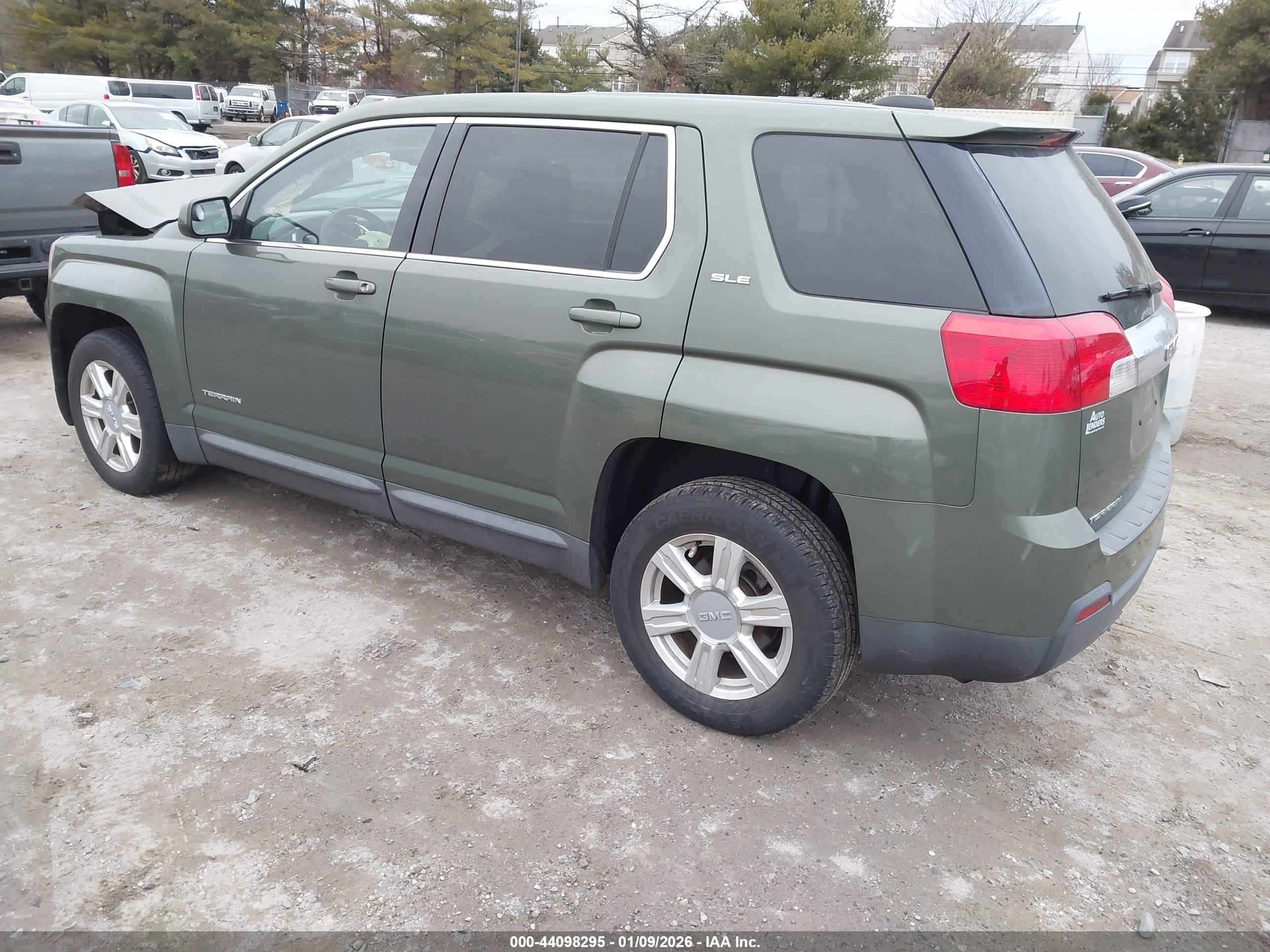 GMC TERRAIN image 3