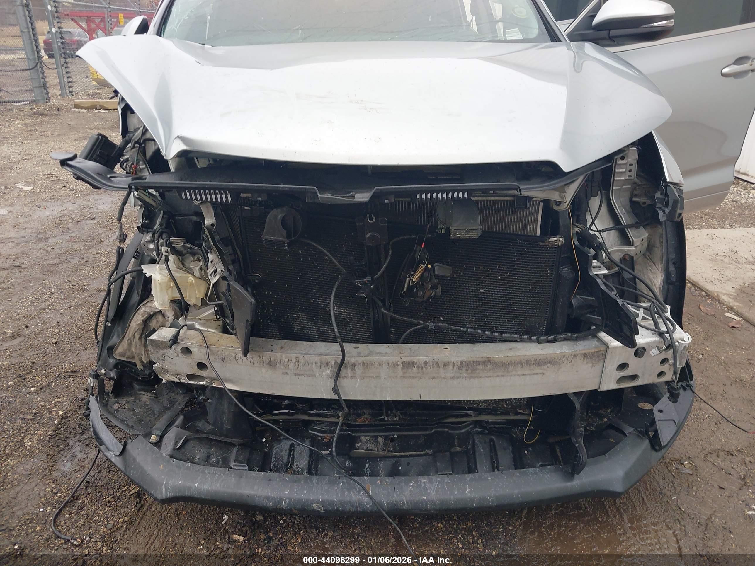 TOYOTA HIGHLANDER image 6