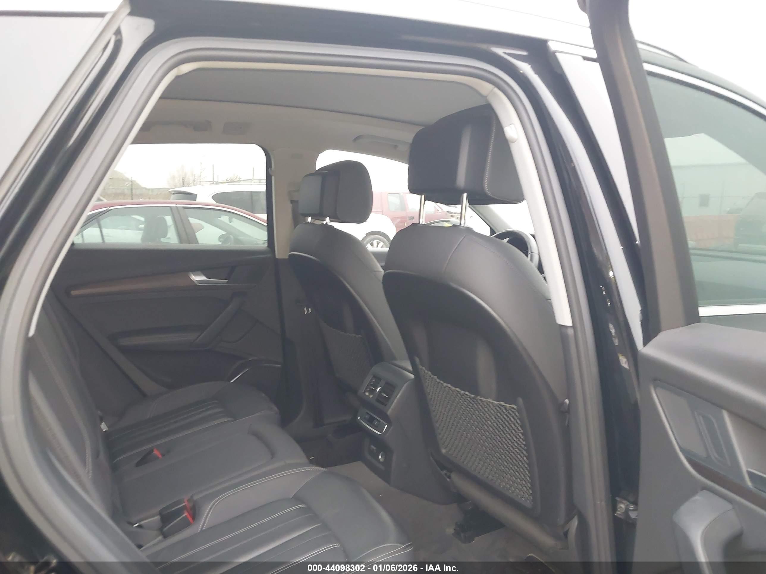 AUDI Q5 image 8