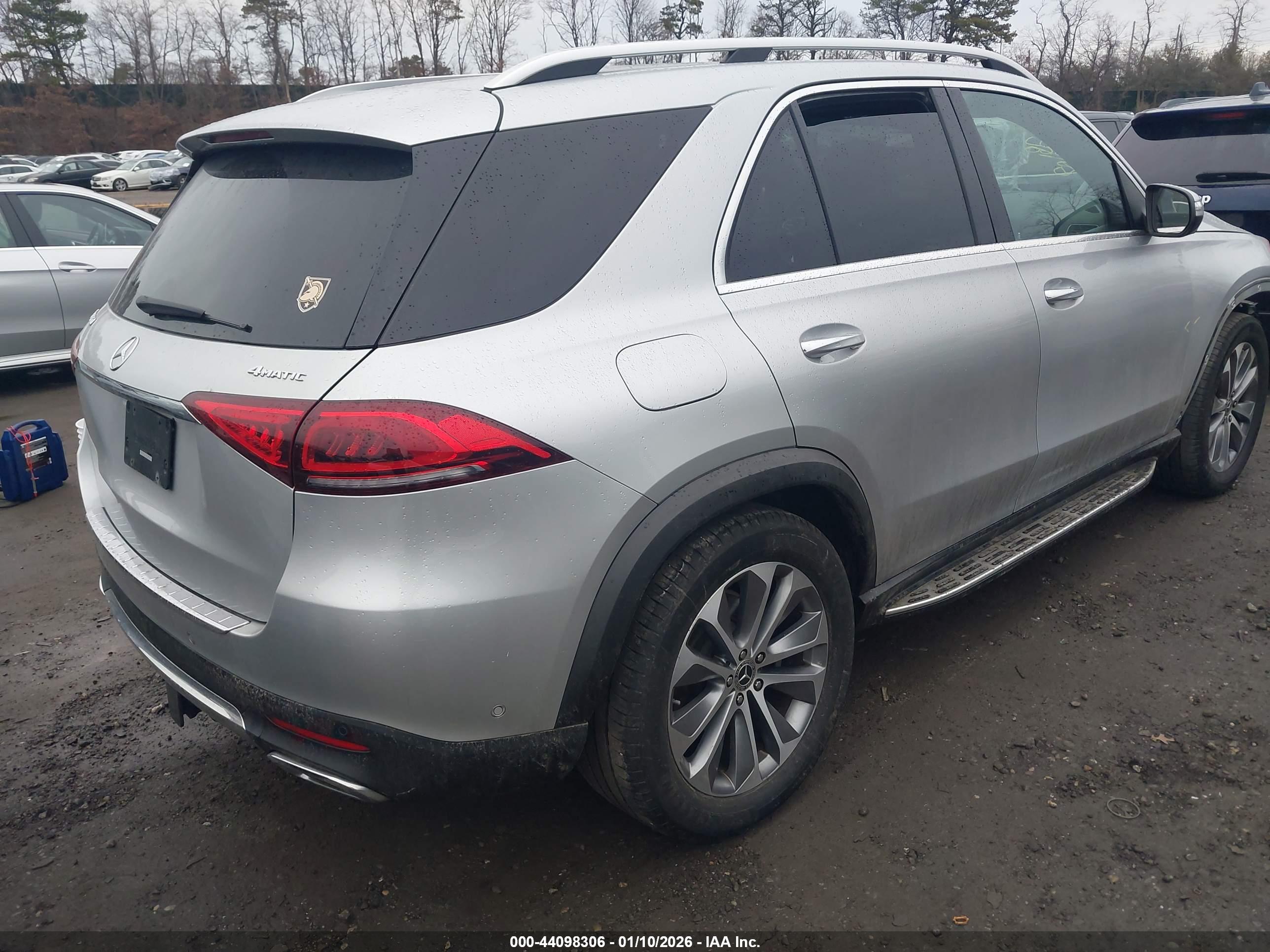 MERCEDES-BENZ GLE image 4