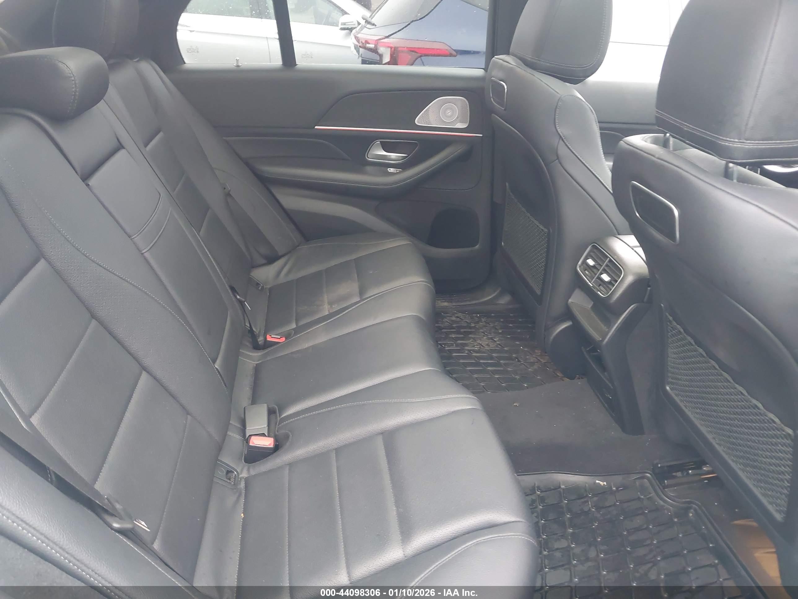 MERCEDES-BENZ GLE image 8