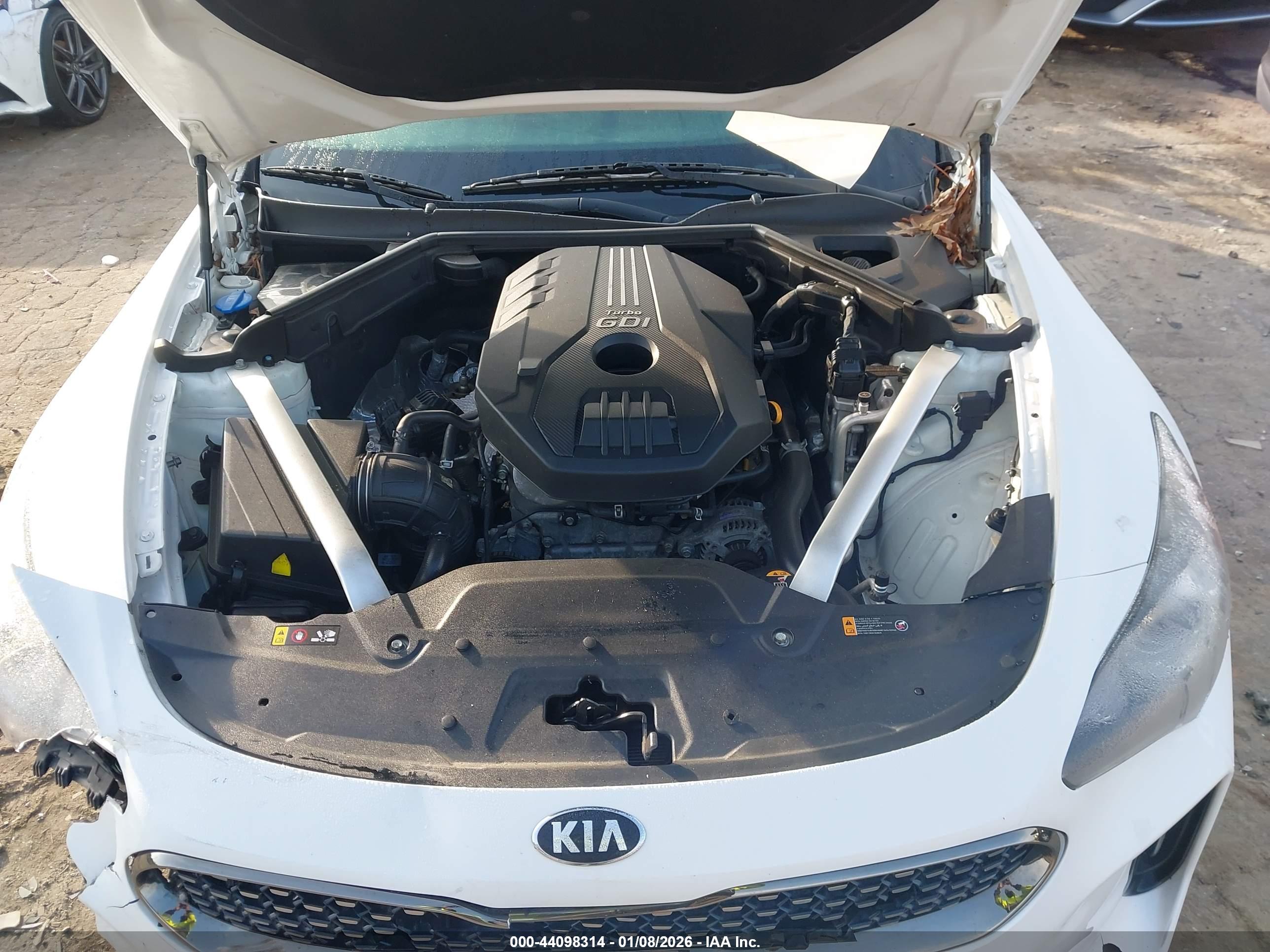 KIA STINGER image 10