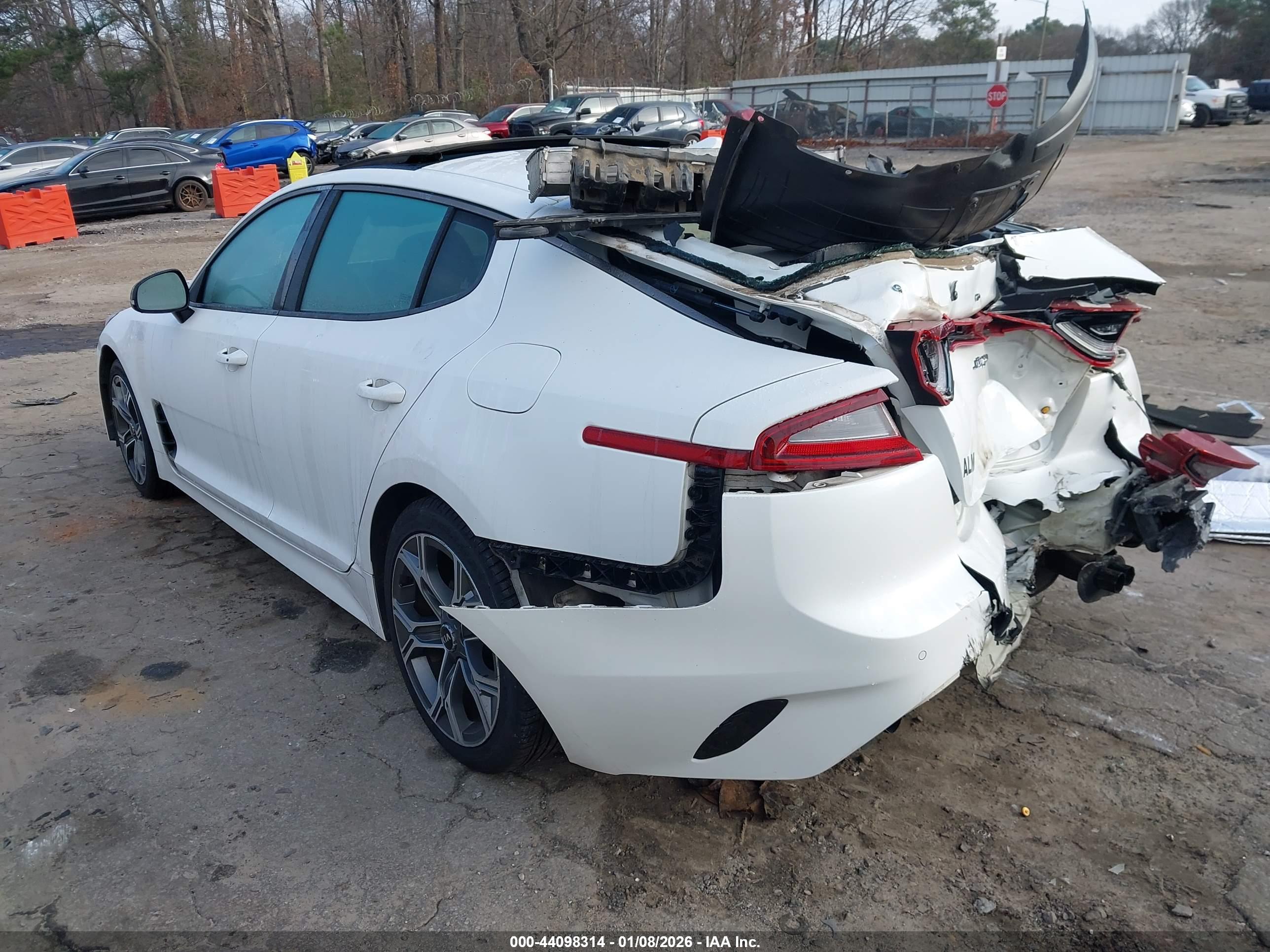 KIA STINGER image 3