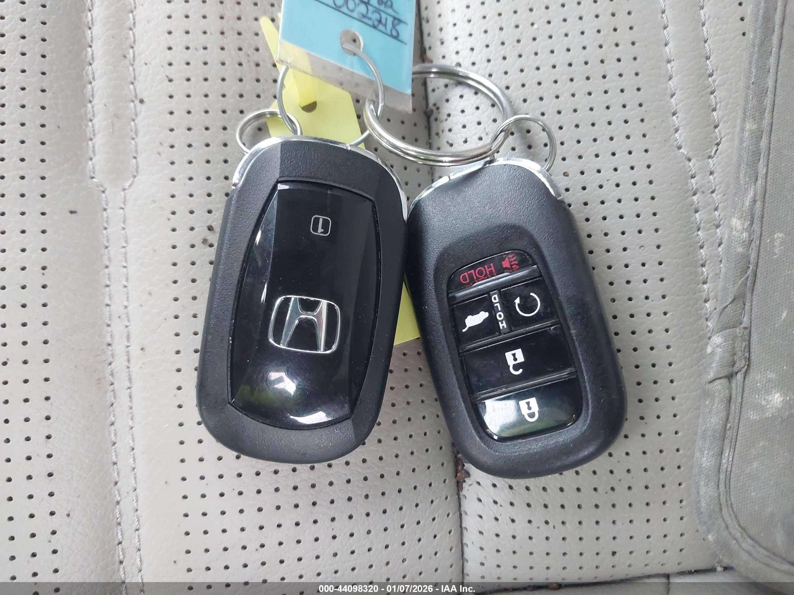 HONDA CR-V image 11