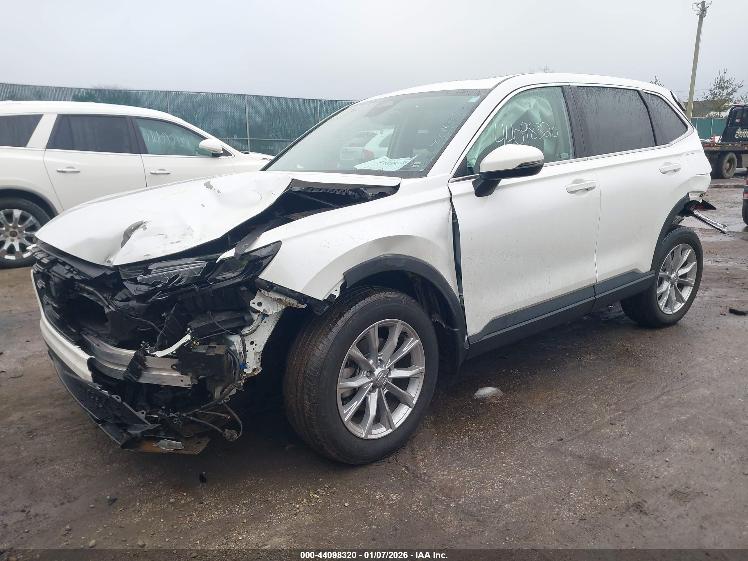 HONDA CR-V image 2