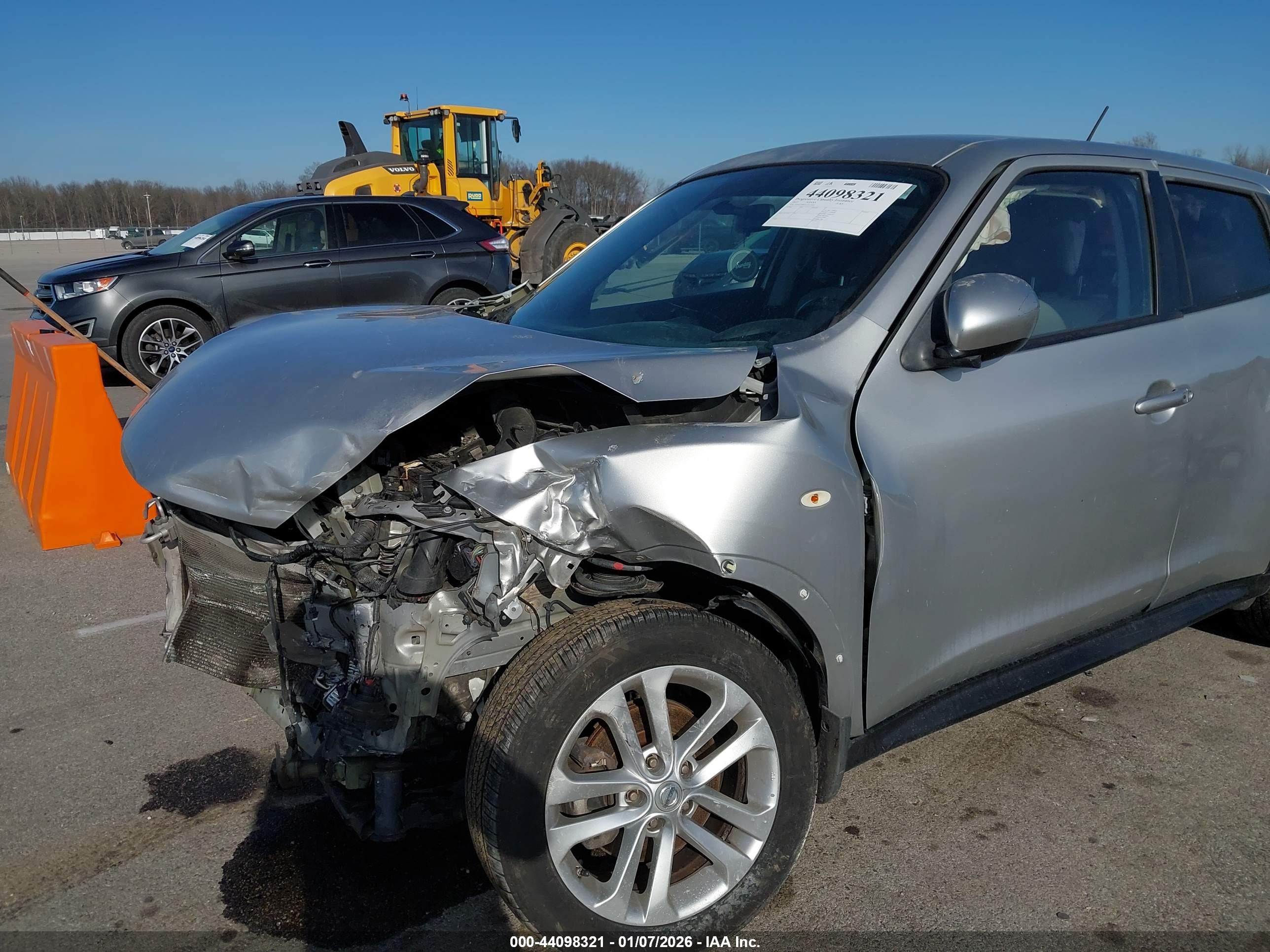 NISSAN JUKE image 6