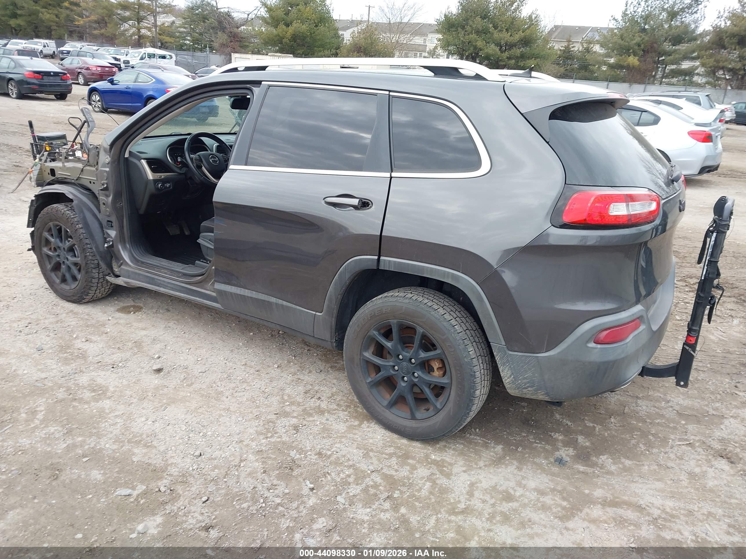 JEEP CHEROKEE image 3