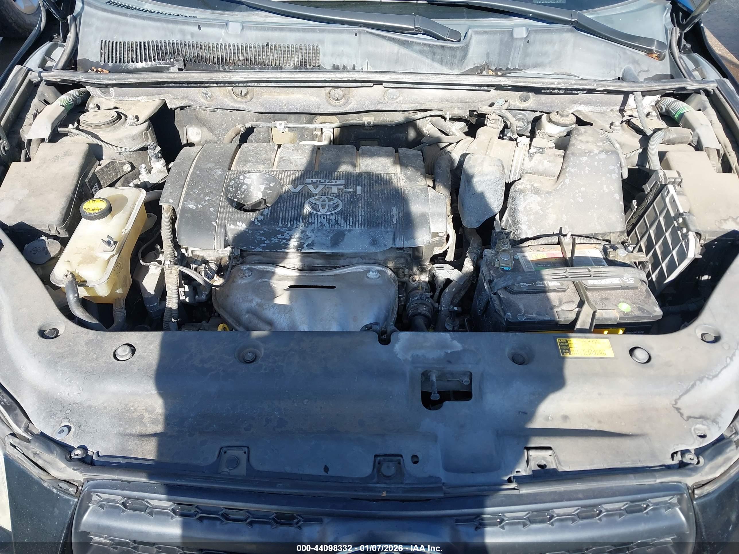 TOYOTA RAV4 image 10