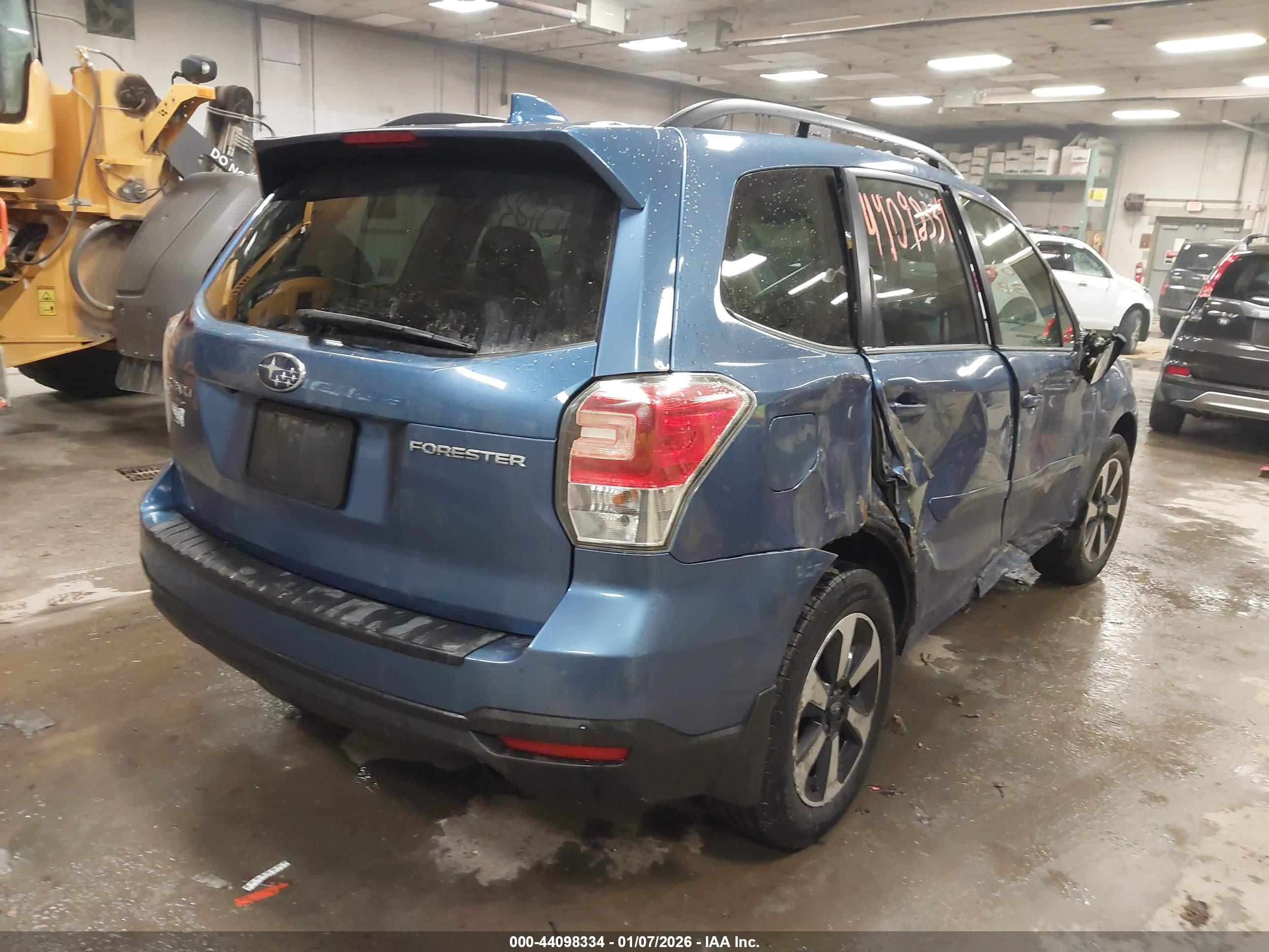 SUBARU FORESTER image 4