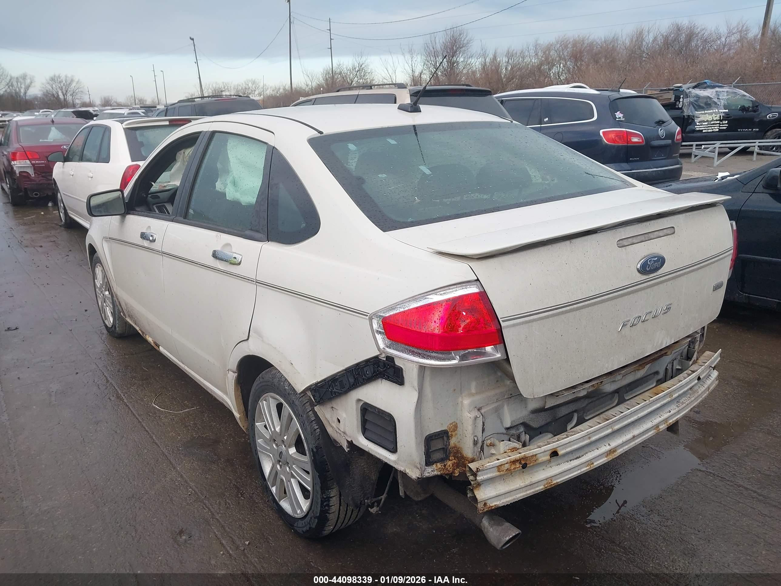 FORD FOCUS image 3