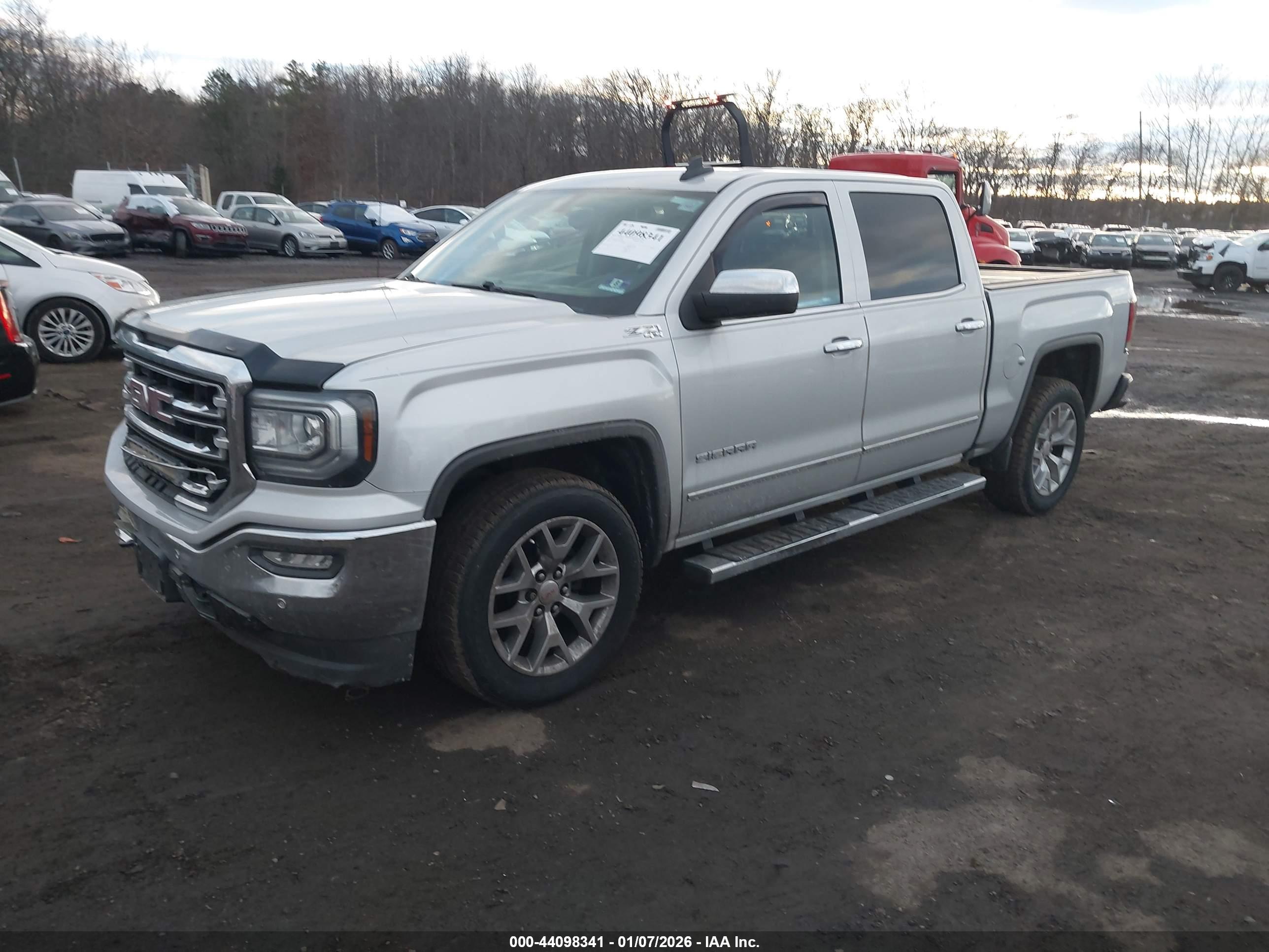 GMC SIERRA image 2