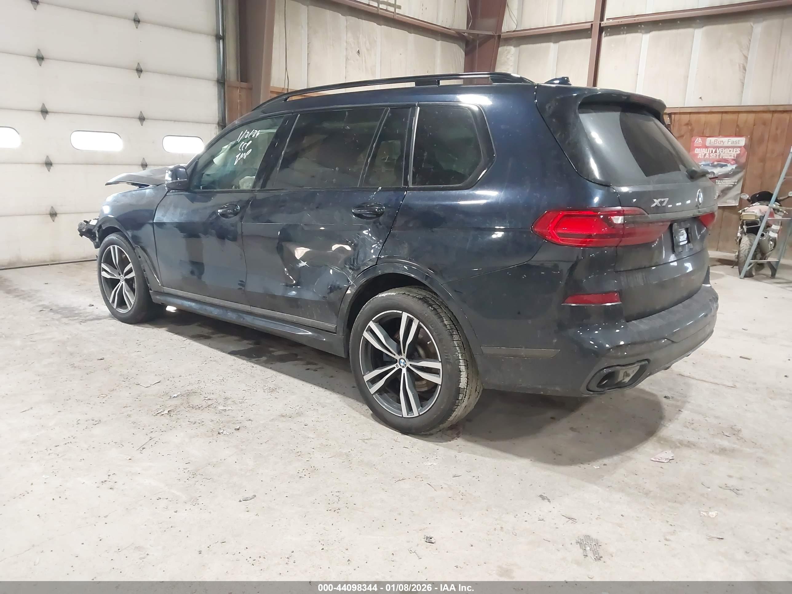 BMW X7 image 3