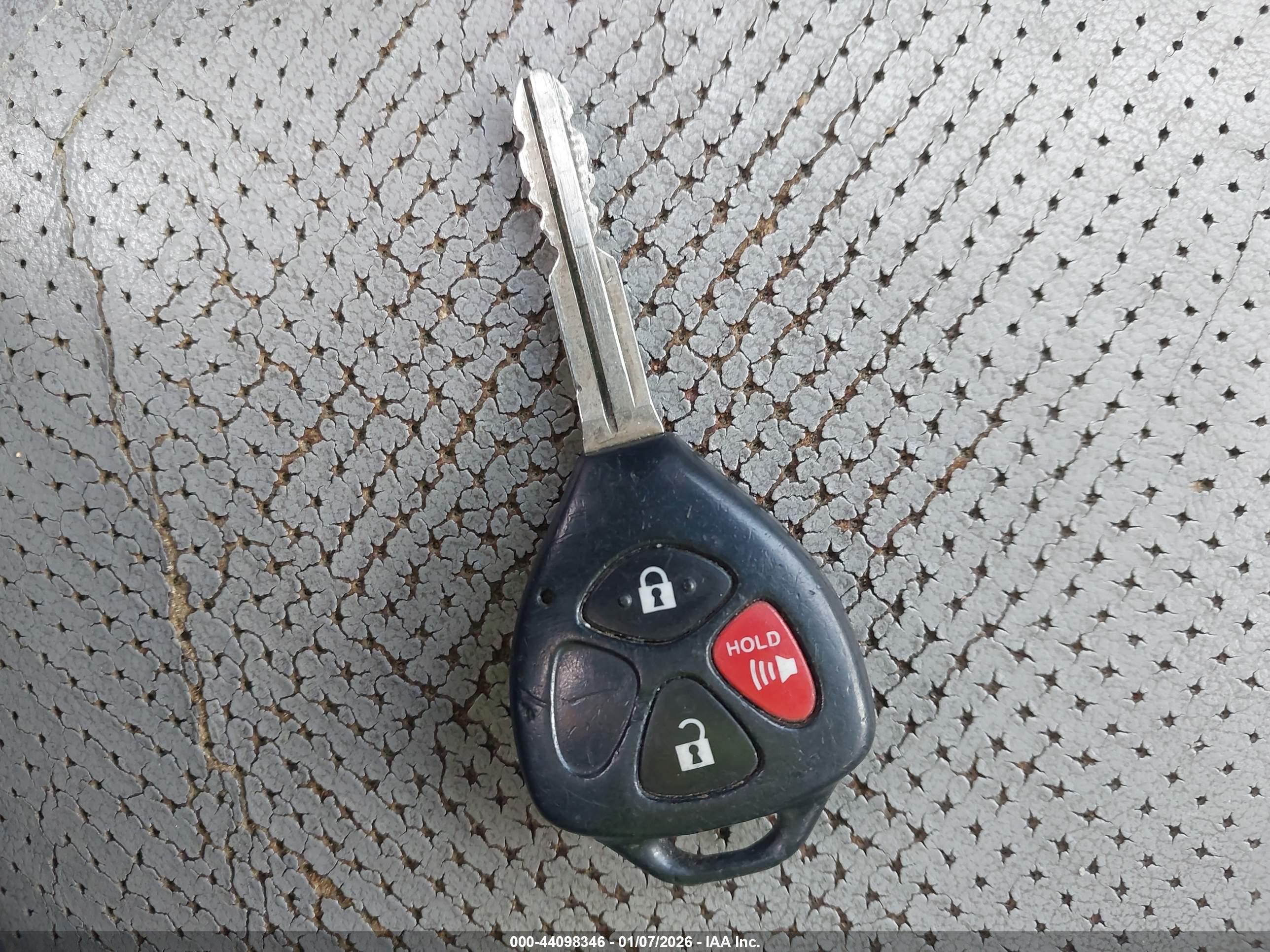TOYOTA RAV4 image 11