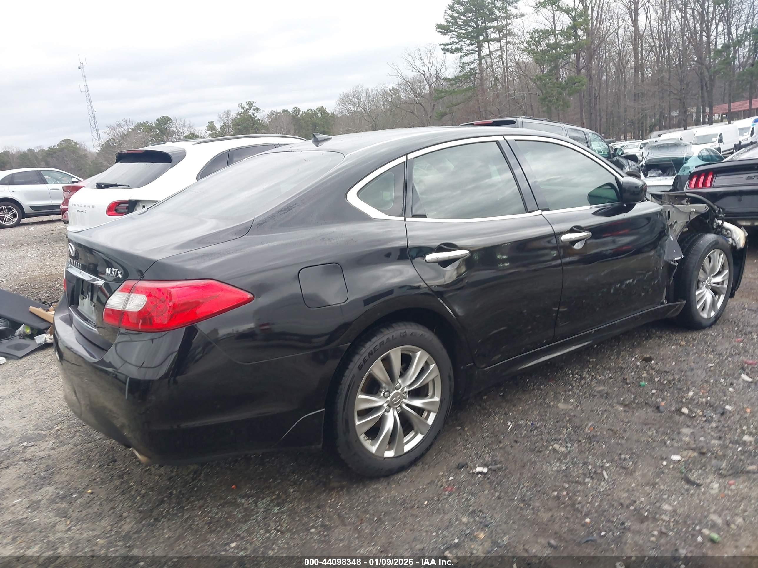 INFINITI M37X image 4