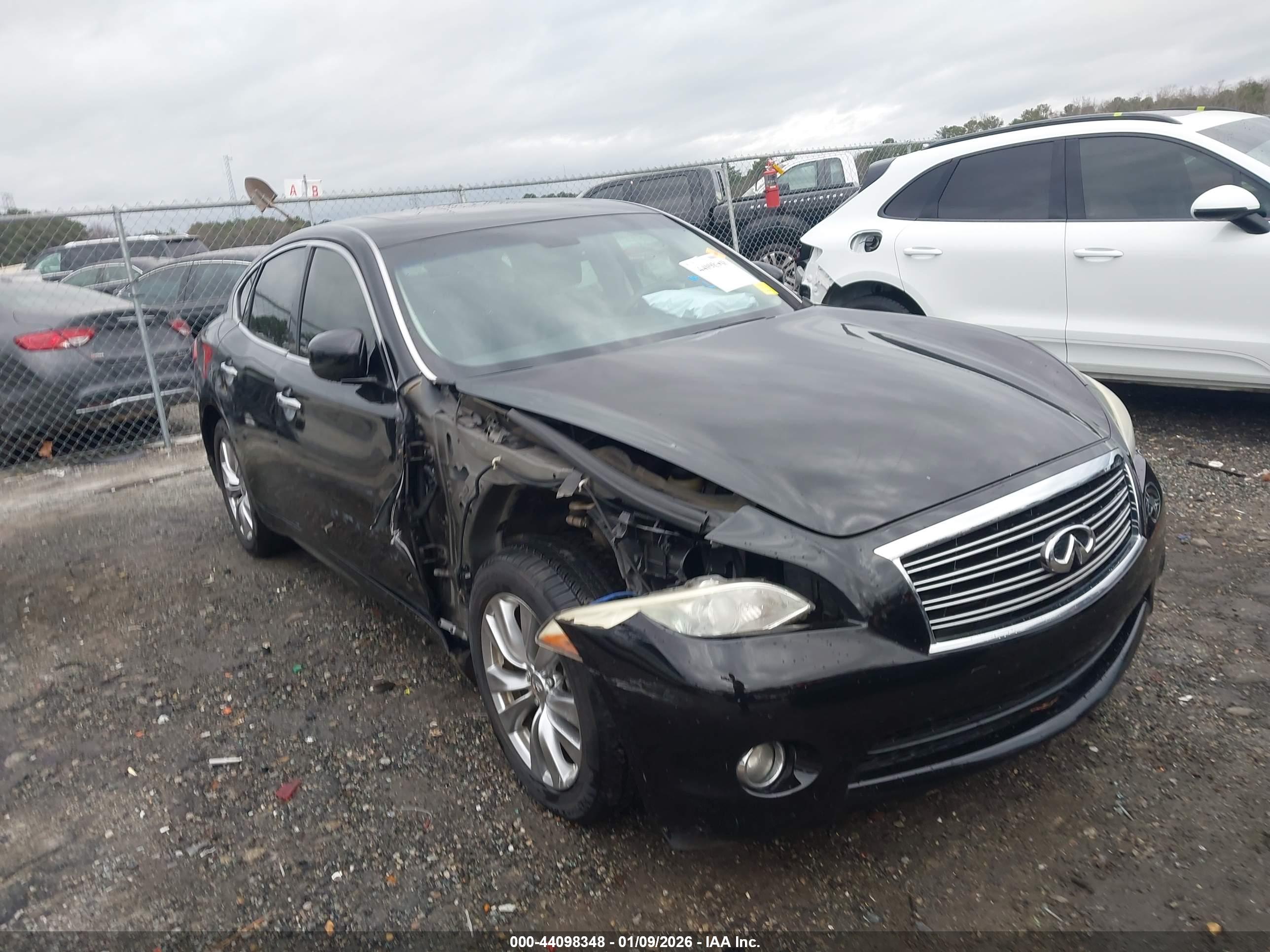 INFINITI M37X image 6
