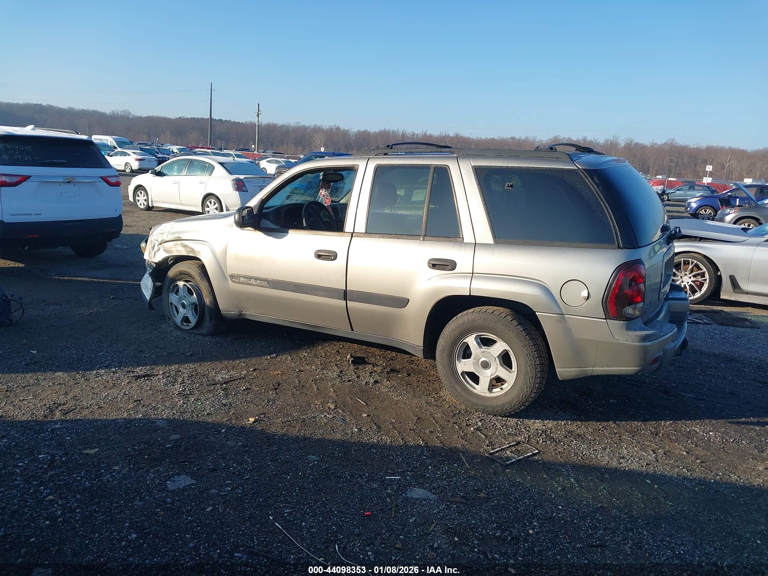 CHEVROLET TRAILBLAZER image 3