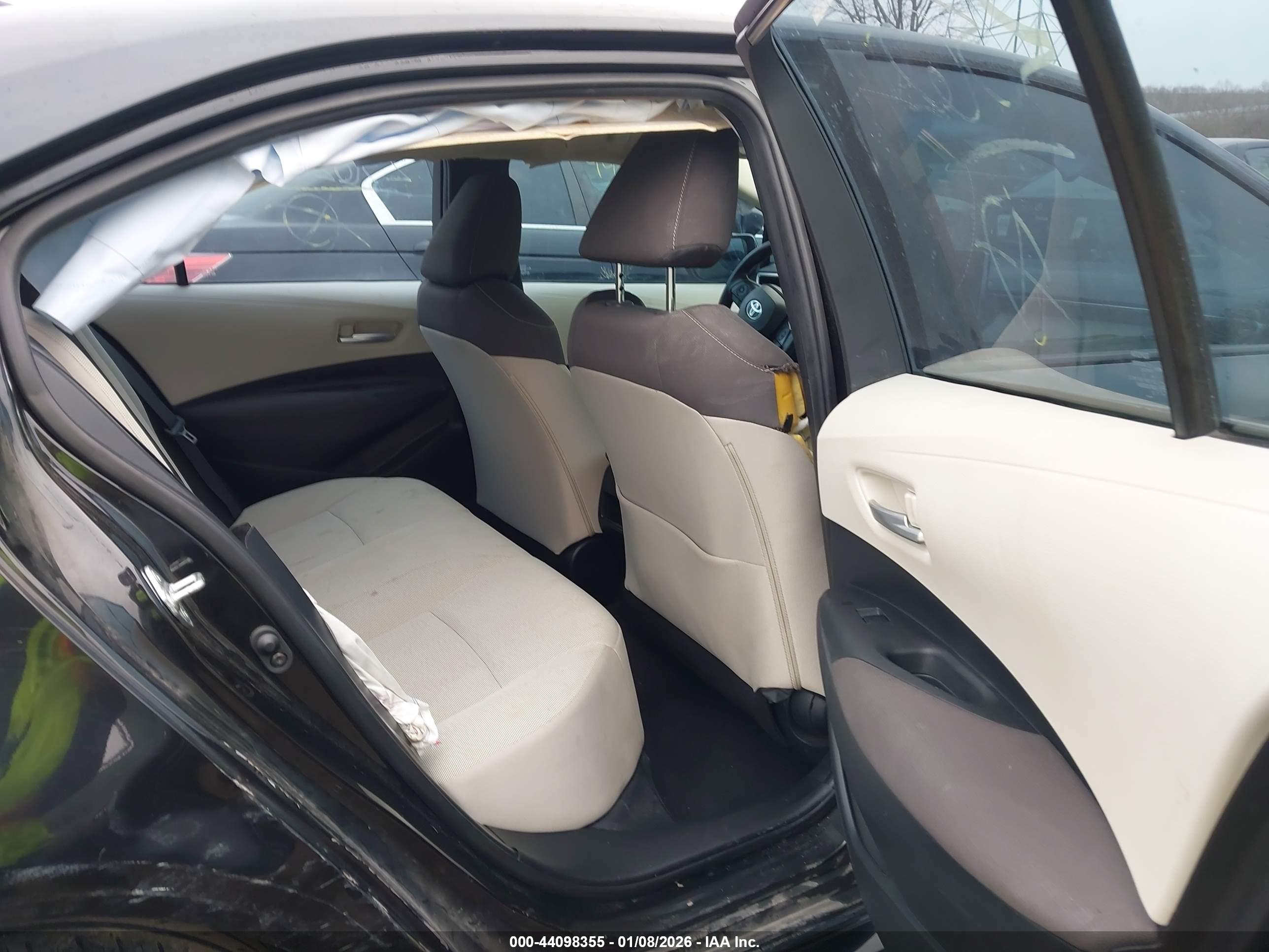 TOYOTA COROLLA image 8
