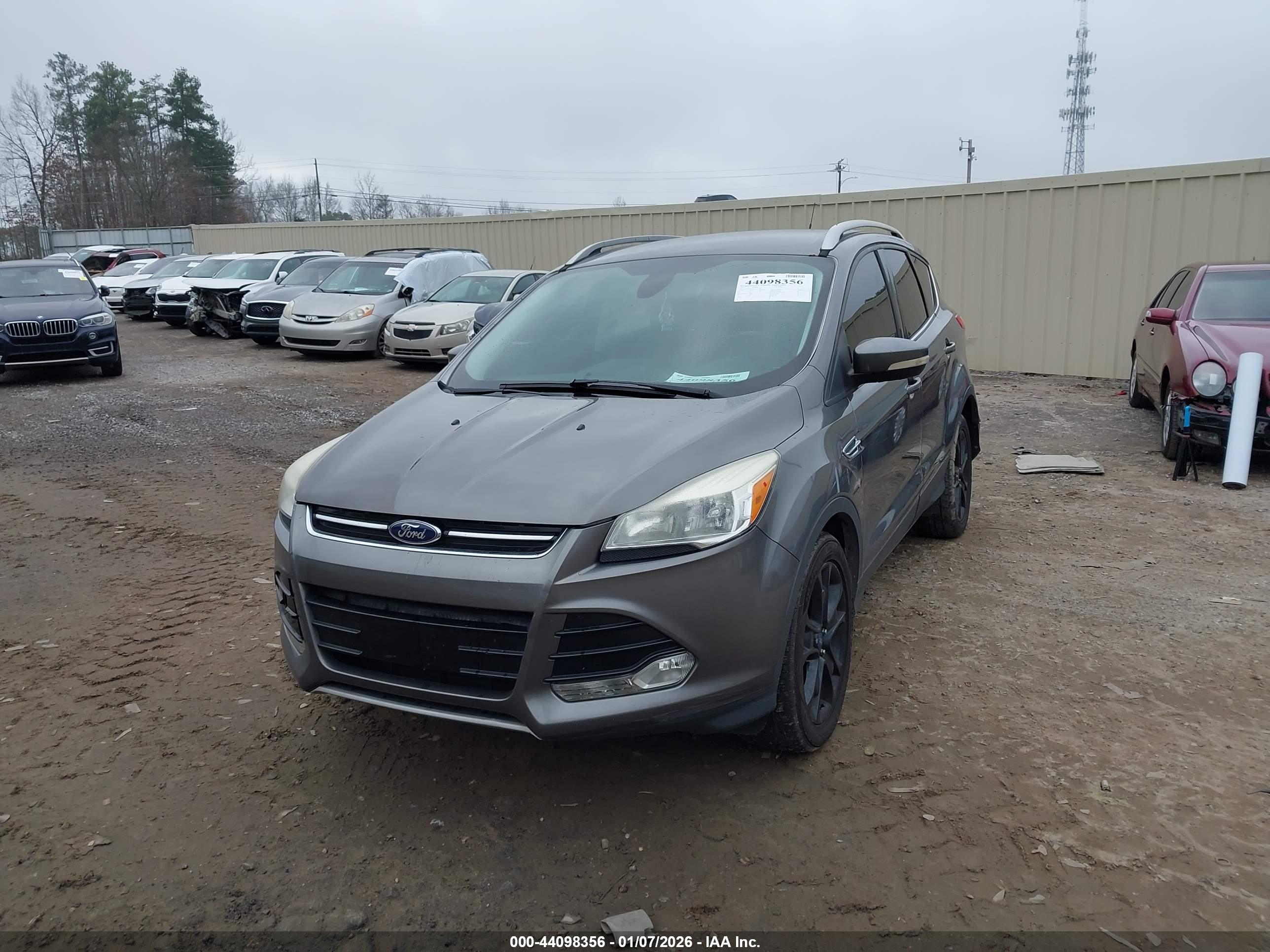 FORD ESCAPE image 2