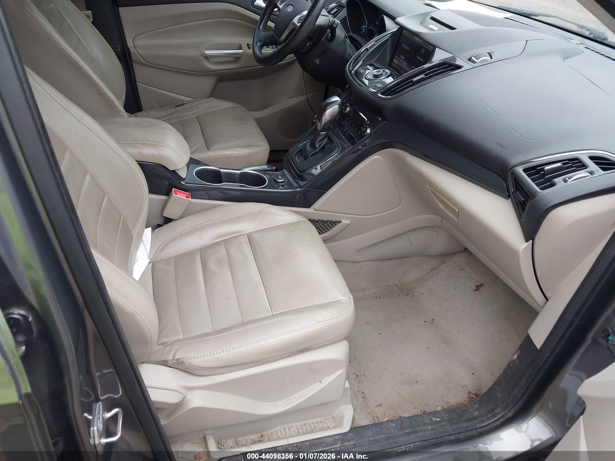 FORD ESCAPE image 5