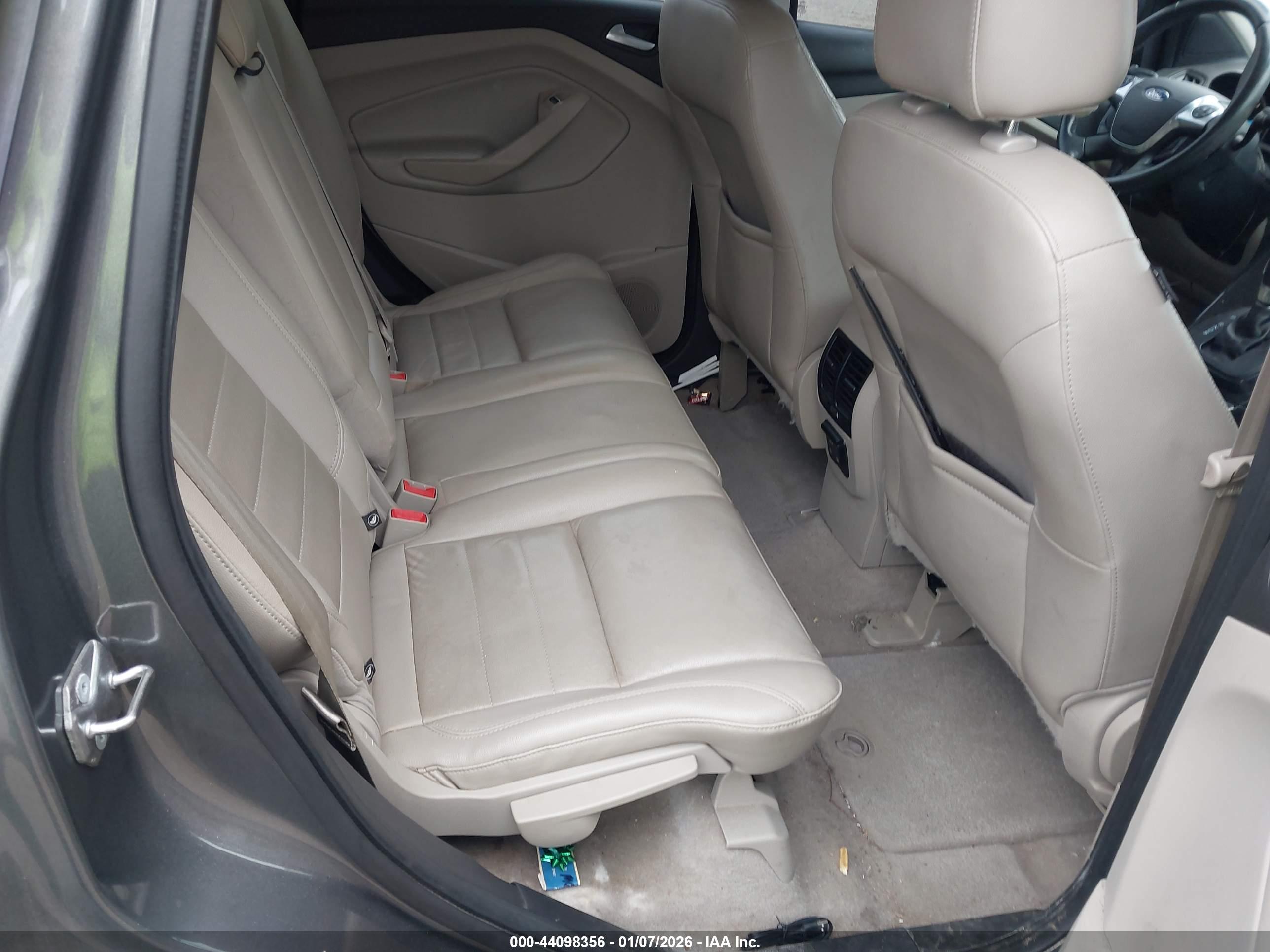 FORD ESCAPE image 8