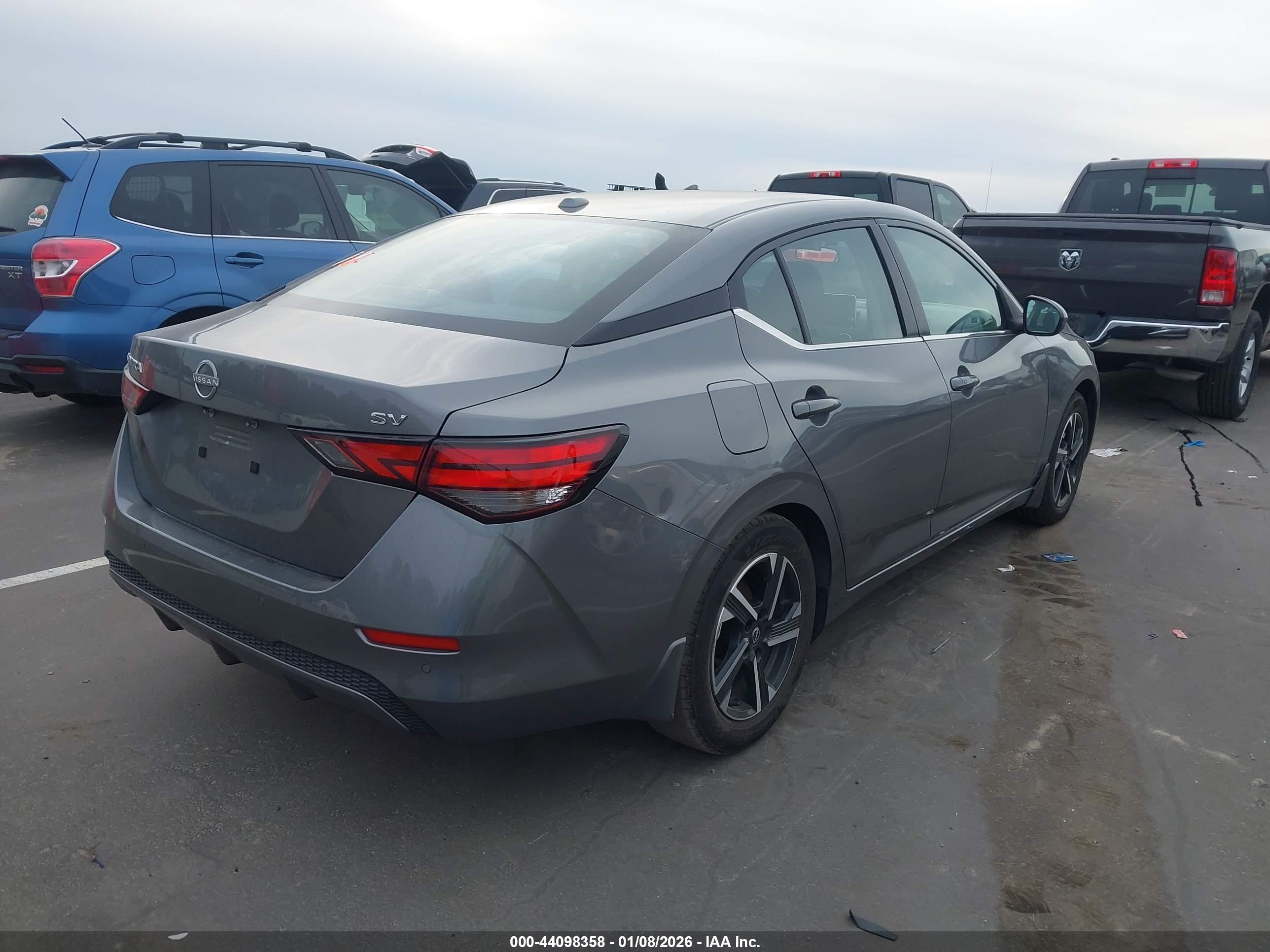 NISSAN SENTRA image 4