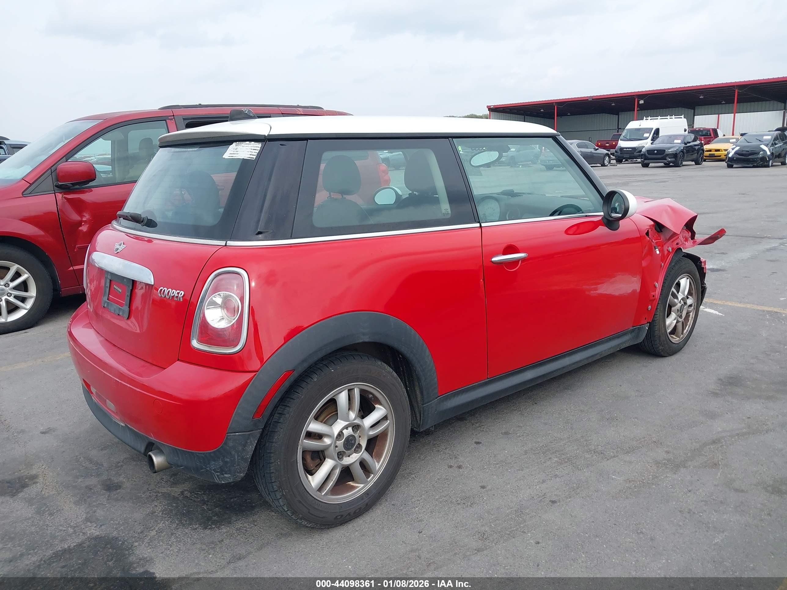 MINI COOPER image 4
