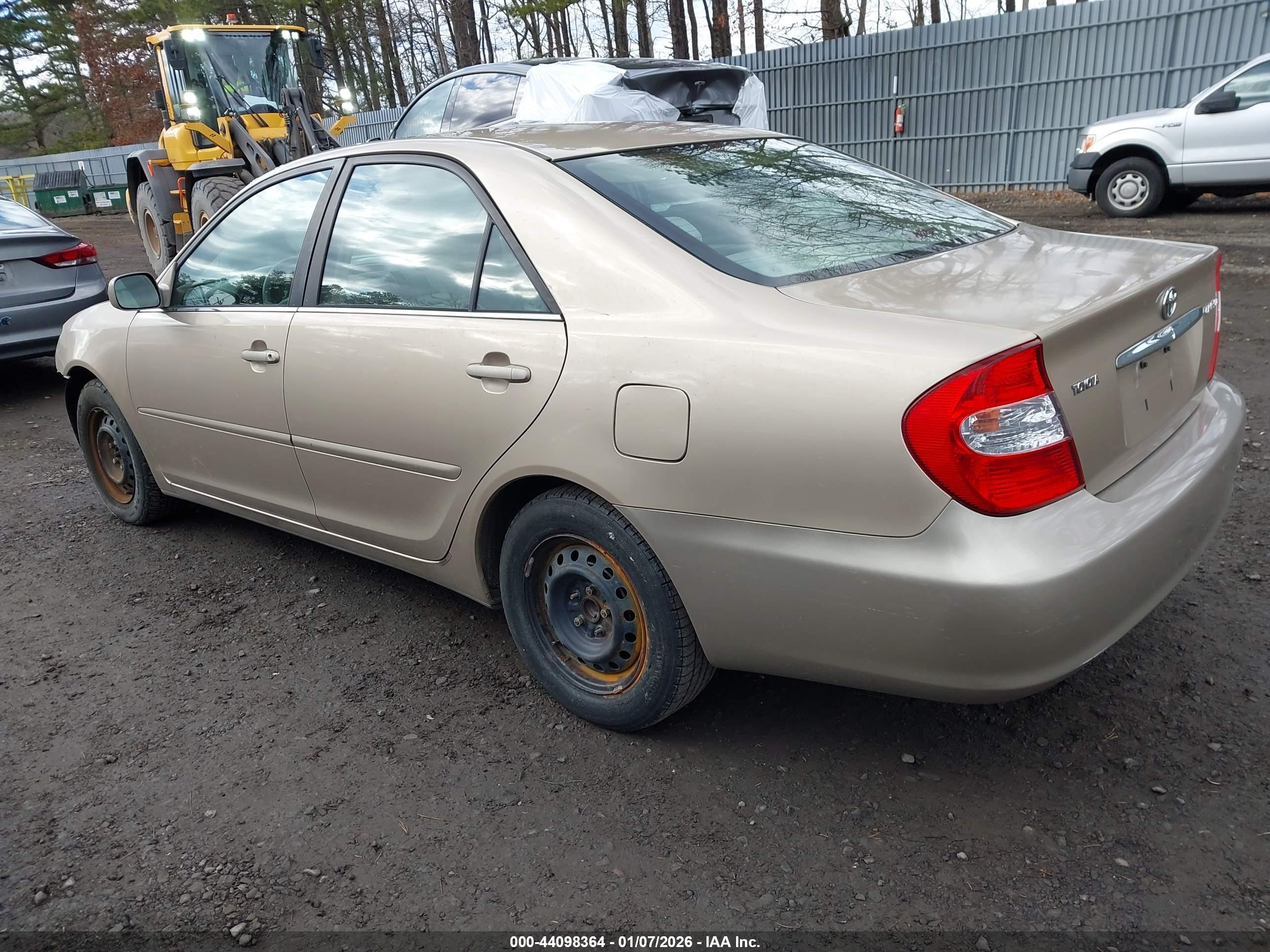 TOYOTA CAMRY image 3