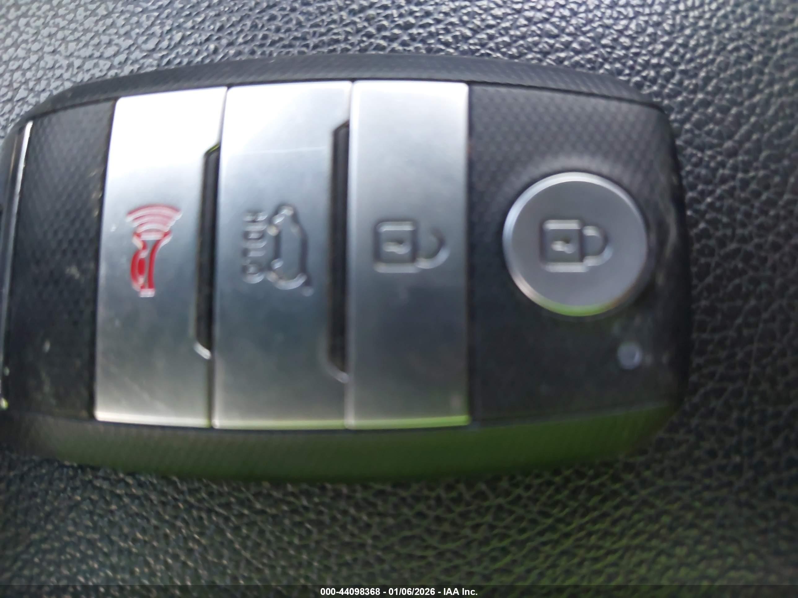 KIA SPORTAGE image 11