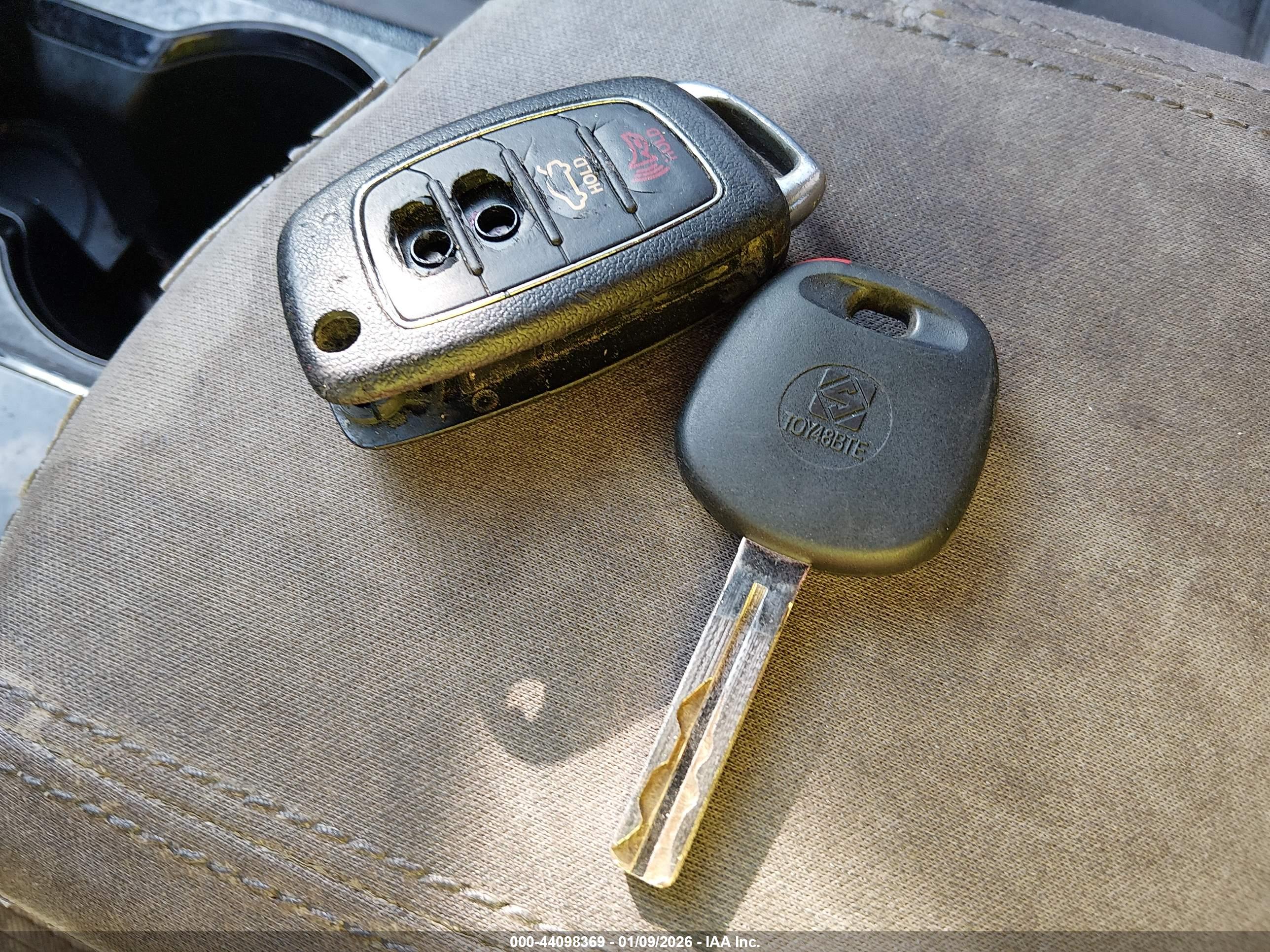 HYUNDAI SONATA image 11