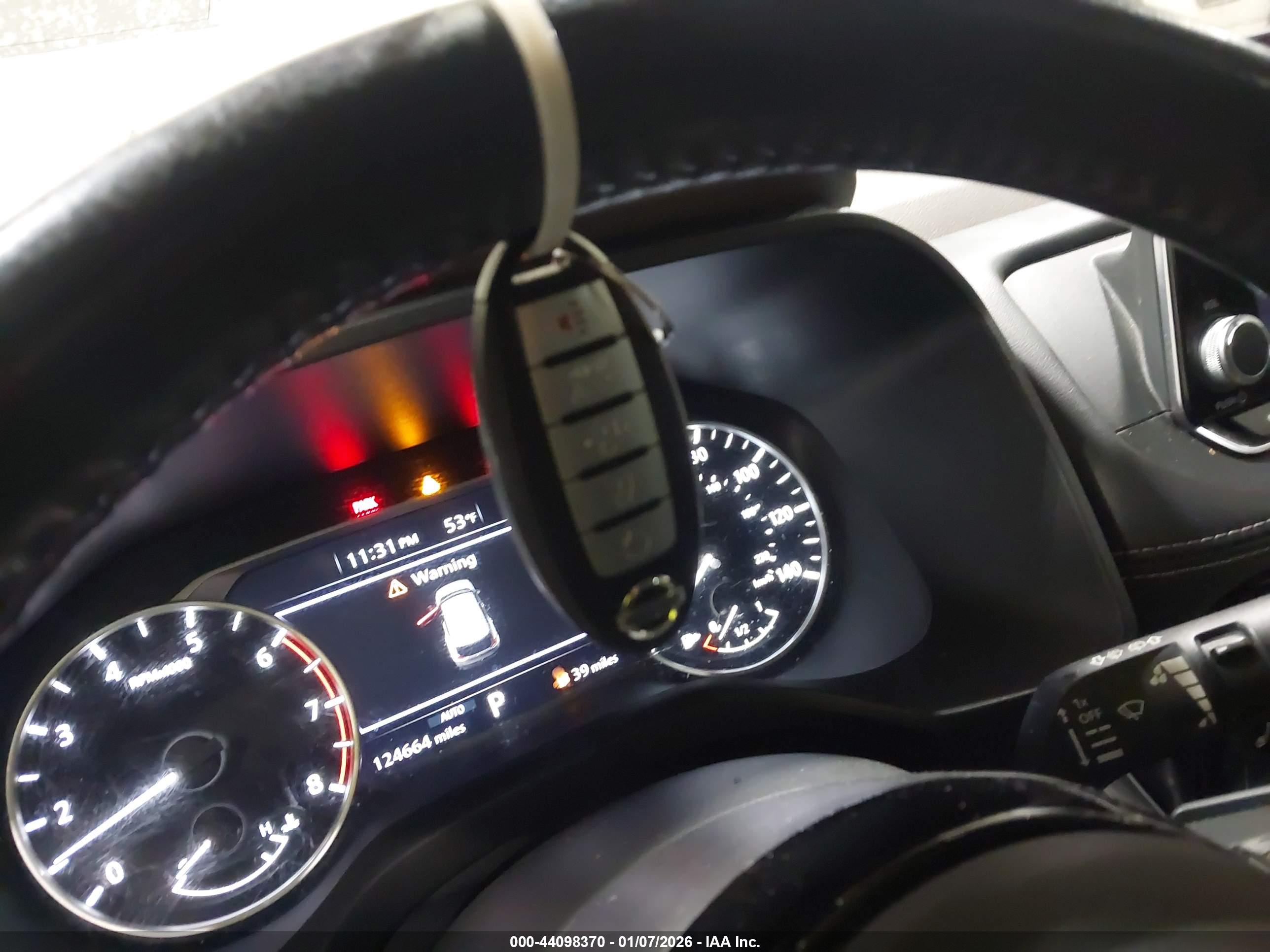 NISSAN ROGUE image 11
