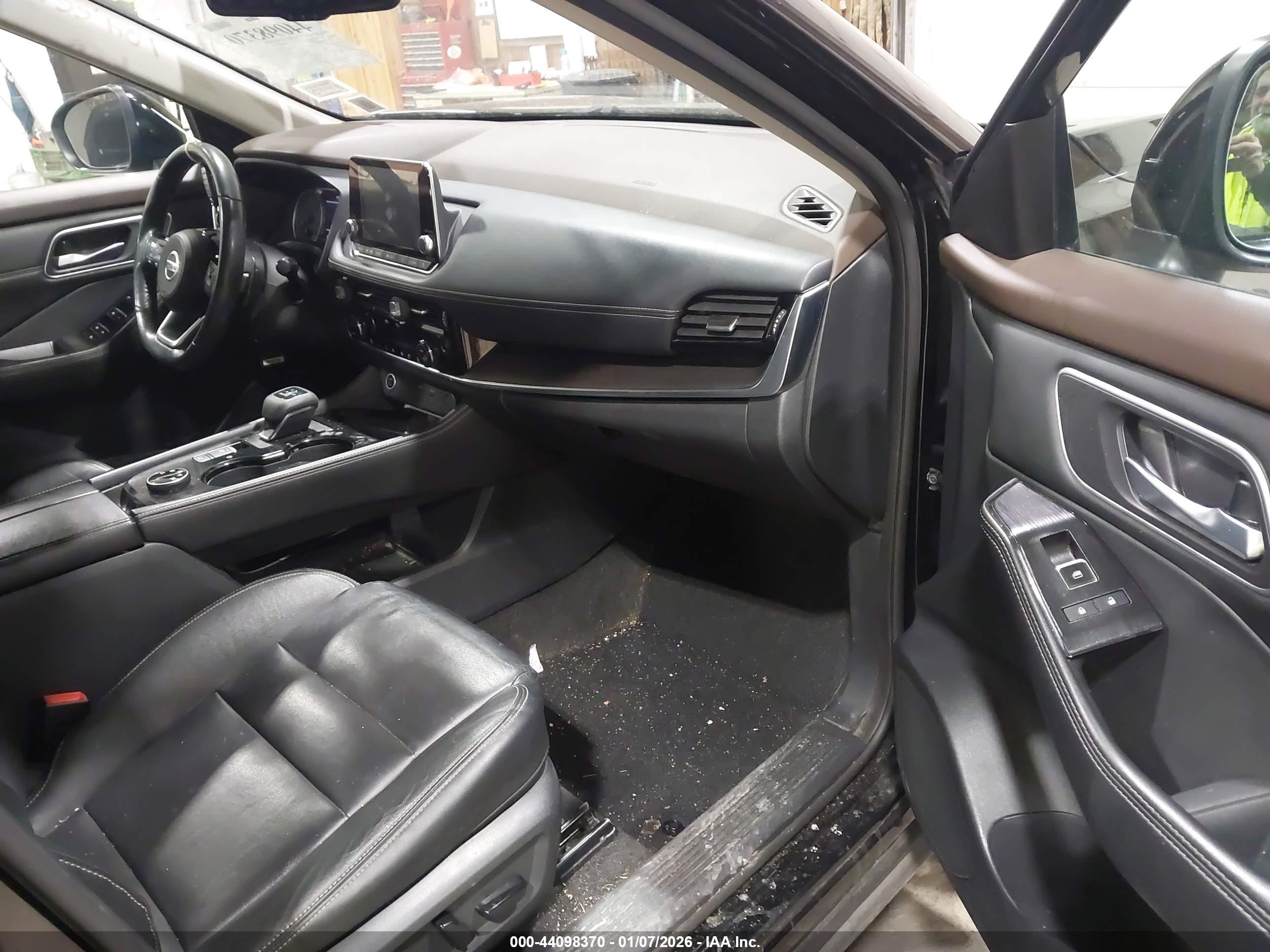 NISSAN ROGUE image 5