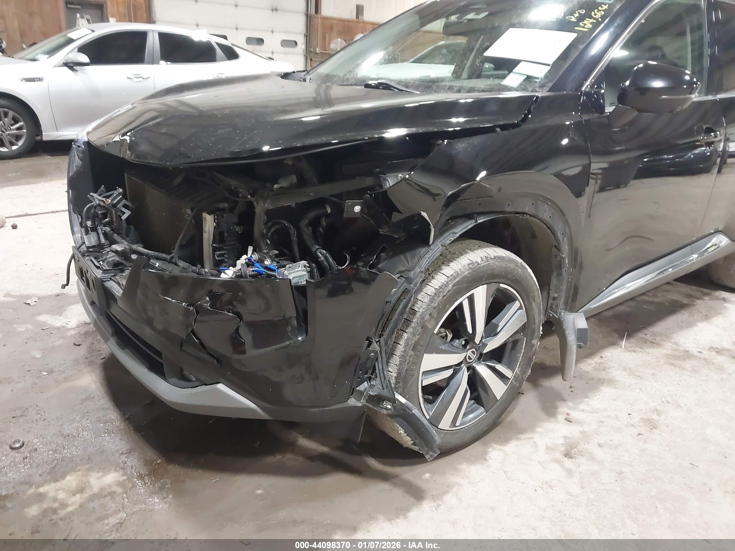 NISSAN ROGUE image 6